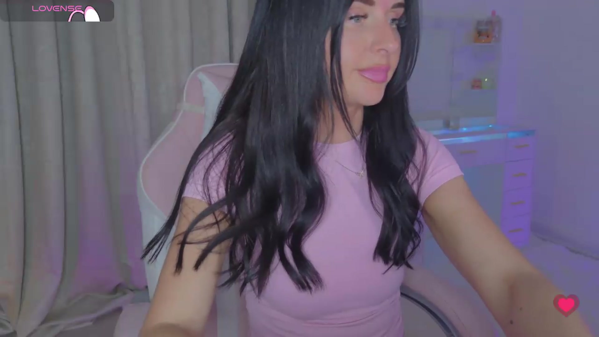 Gallery image thumbnail from Spanks_Wife's myfreecams stream on, 06/08/2026, 19:57 image 14 of 20