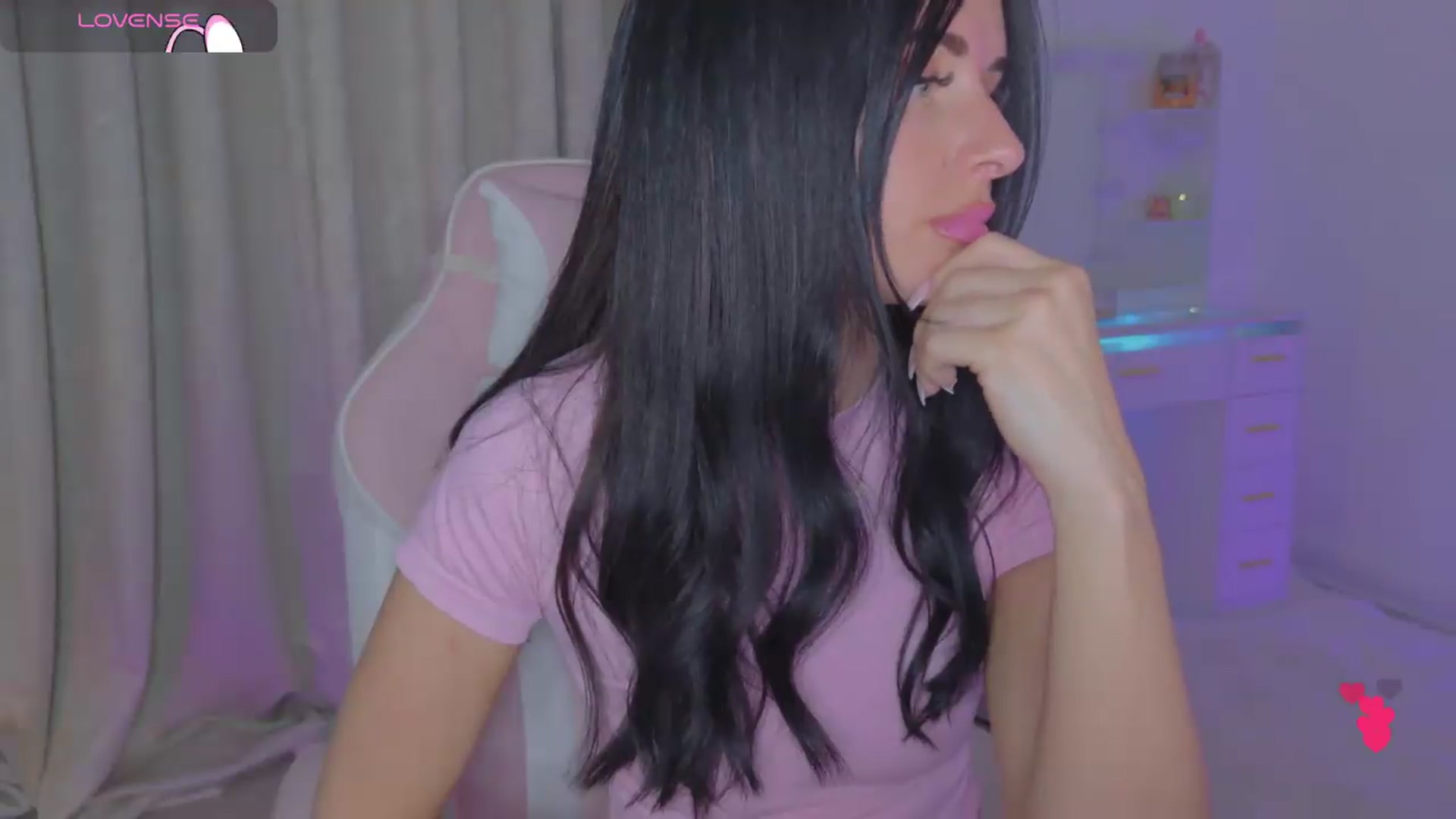 Gallery image thumbnail from Spanks_Wife's myfreecams stream on, 06/08/2026, 19:57 image 16 of 20