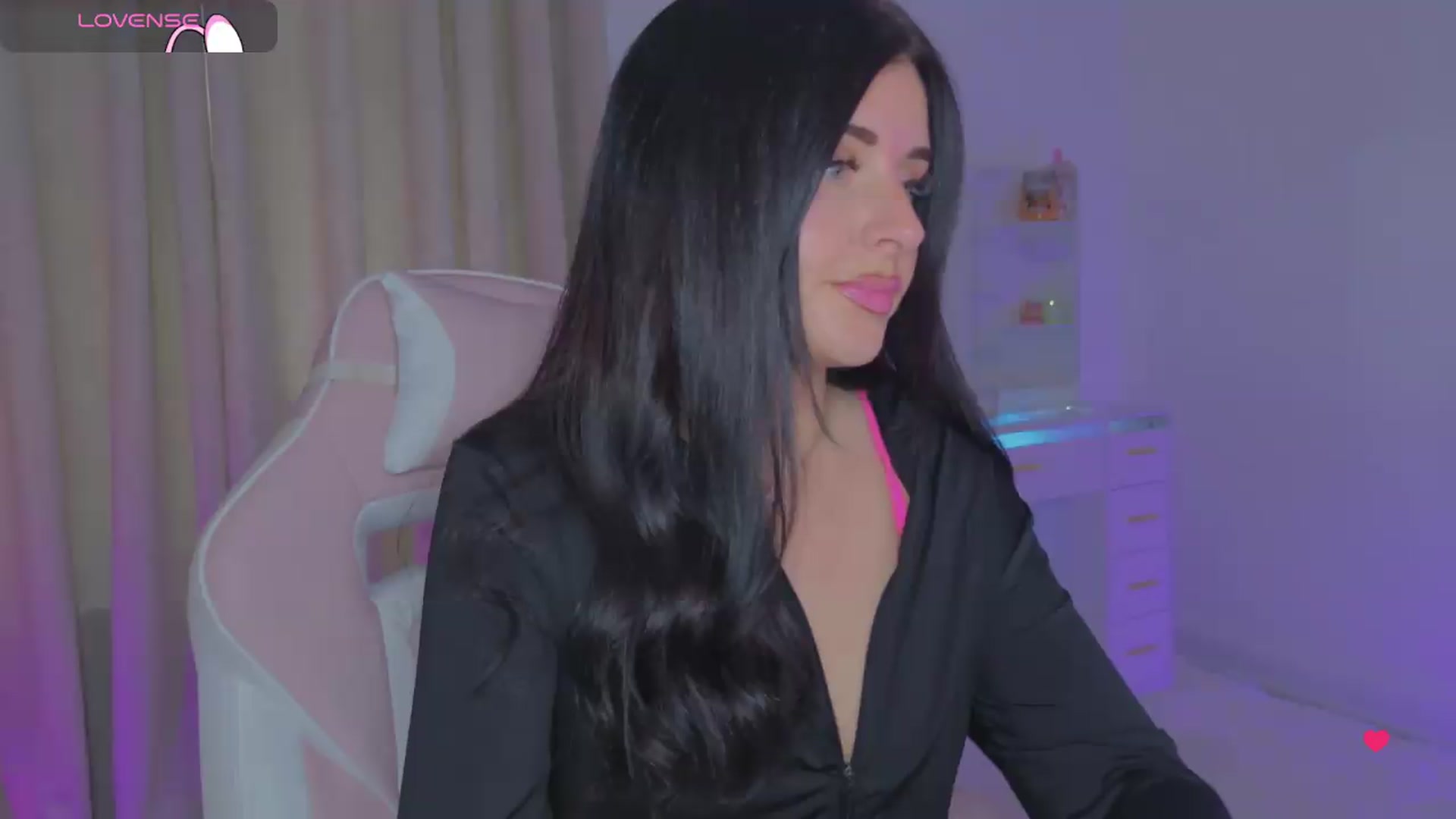 Gallery image thumbnail from Spanks_Wife's myfreecams stream on, 06/09/2026, 16:00 image 3 of 20