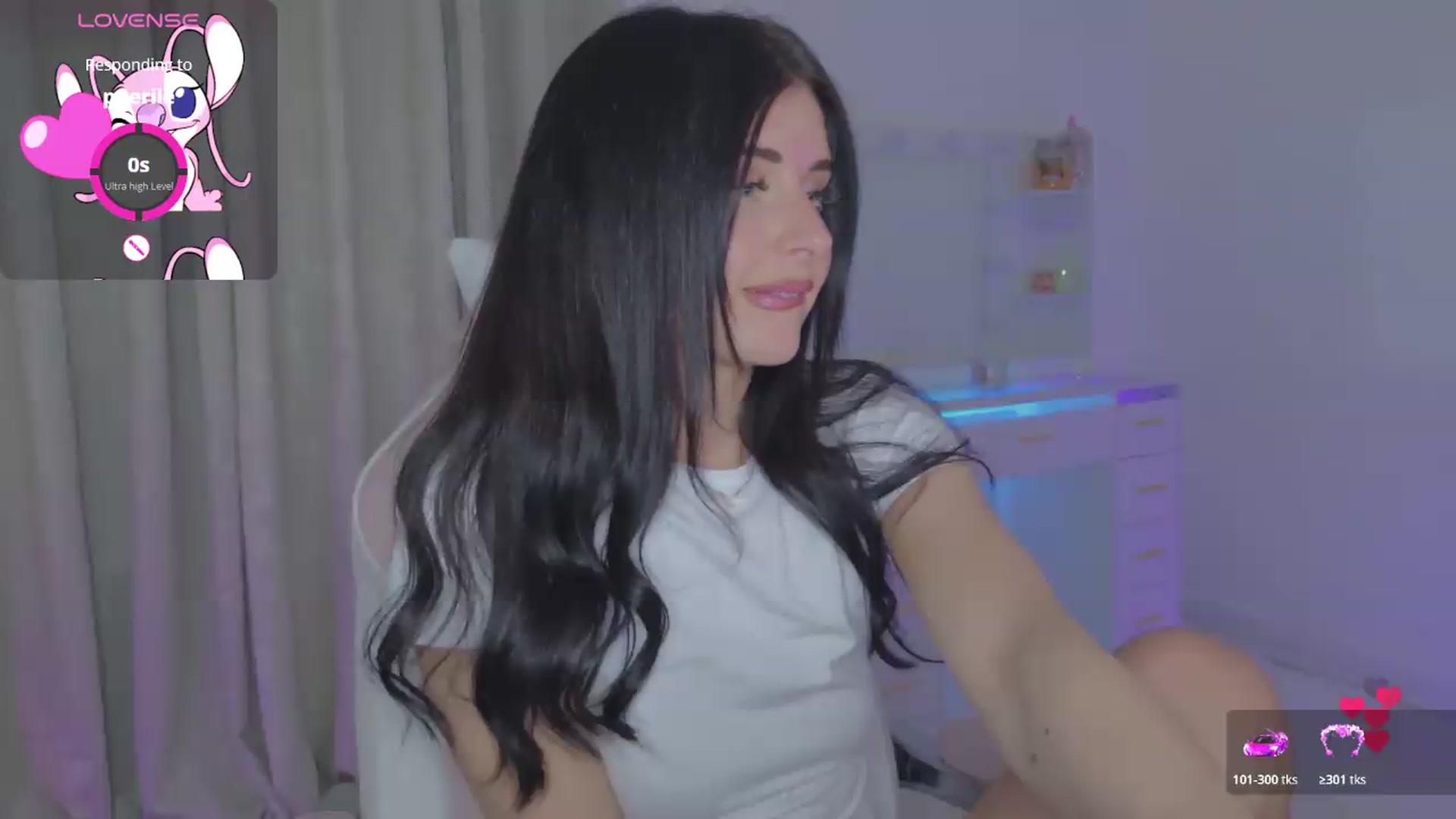 Gallery image thumbnail from Spanks_Wife's myfreecams stream on, 06/09/2026, 20:48 image 17 of 20