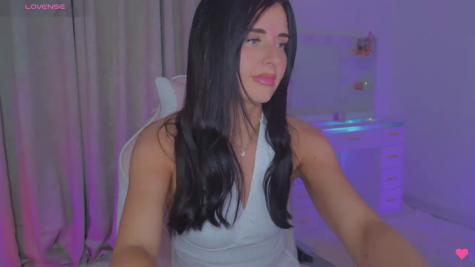 Gallery image thumbnail from Spanks_Wife's myfreecams stream on, 06/10/2026, 23:46 image 3 of 20
