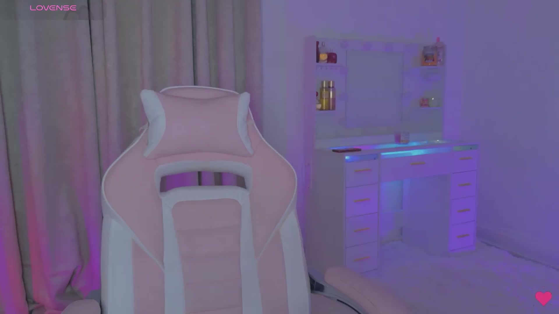 Gallery image thumbnail from Spanks_Wife's myfreecams stream on, 06/10/2026, 23:46 image 9 of 20