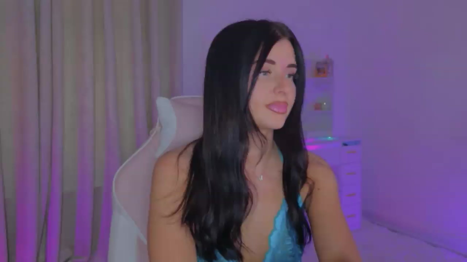 Gallery image thumbnail from Spanks_Wife's myfreecams stream on, 06/12/2026, 17:16 image 1 of 20
