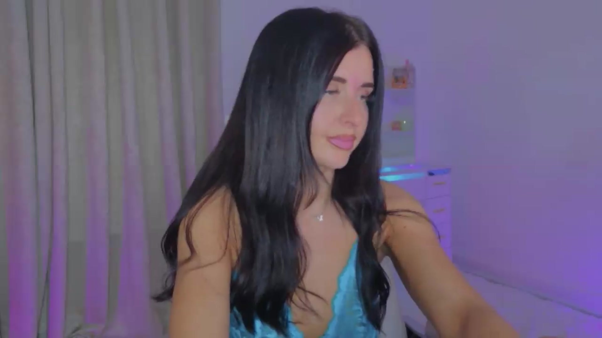 Gallery image thumbnail from Spanks_Wife's myfreecams stream on, 06/12/2026, 17:16 image 17 of 20