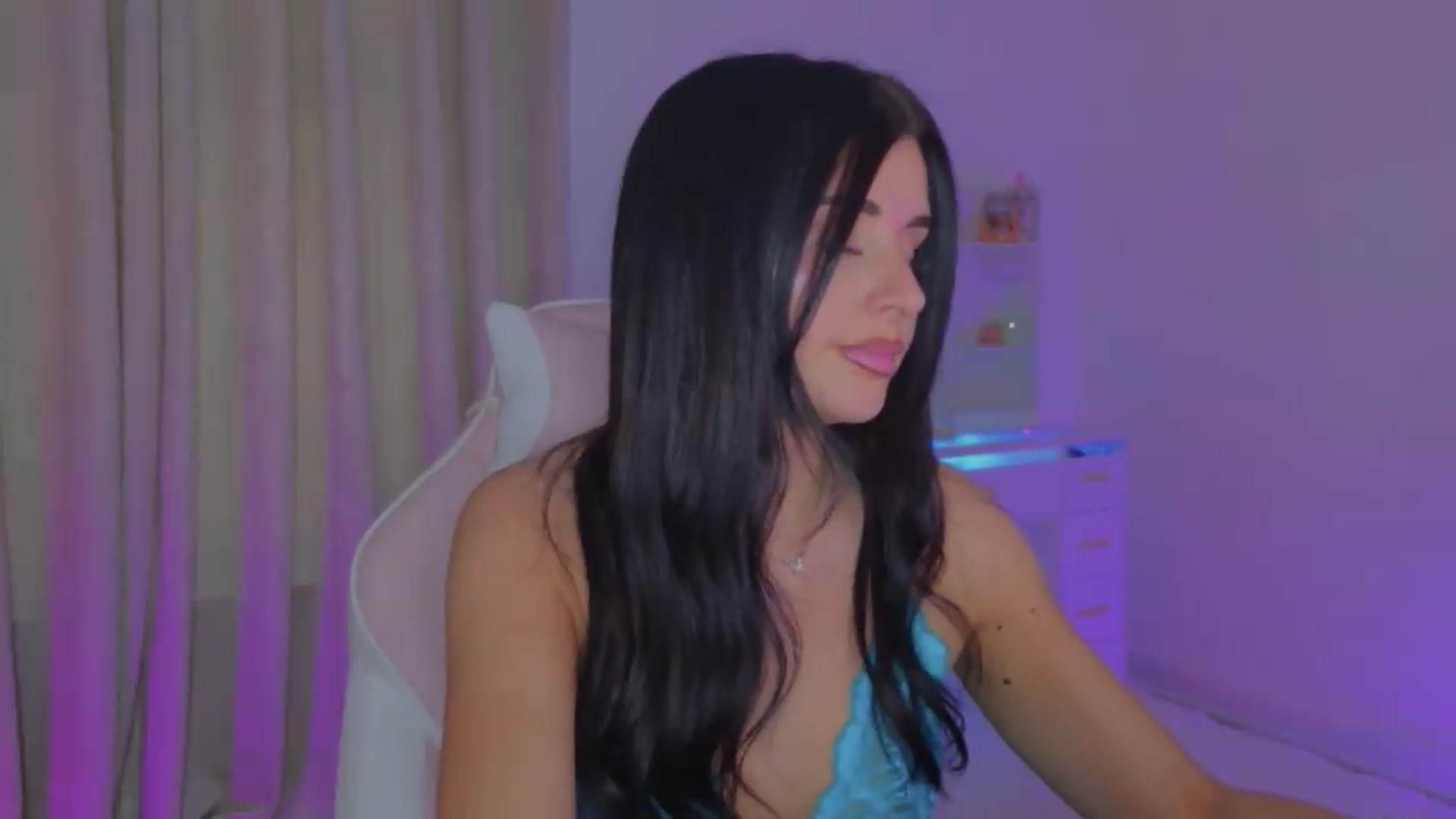 Gallery image thumbnail from Spanks_Wife's myfreecams stream on, 06/12/2026, 17:16 image 2 of 20