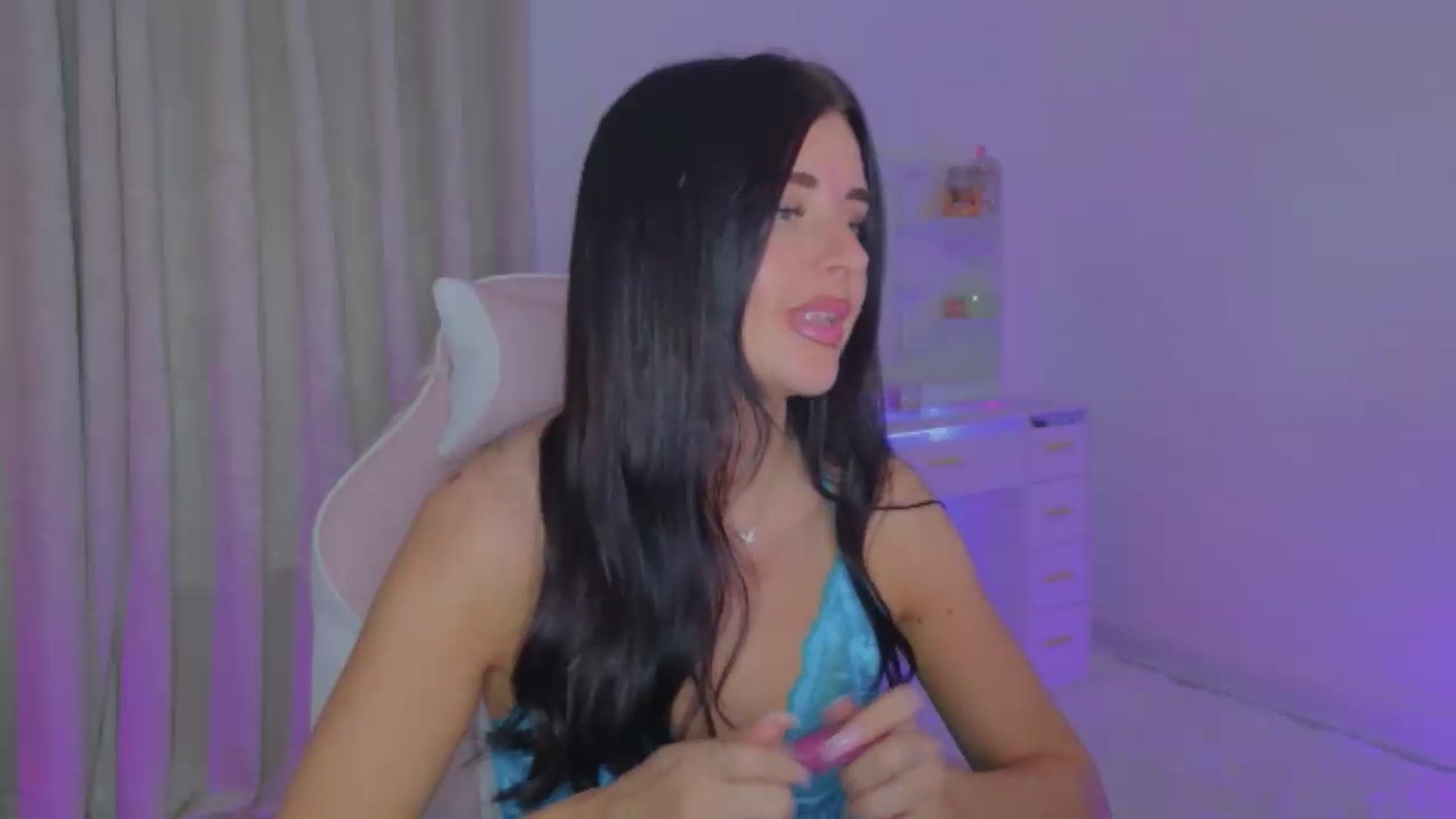 Gallery image thumbnail from Spanks_Wife's myfreecams stream on, 06/12/2026, 17:44 image 4 of 20