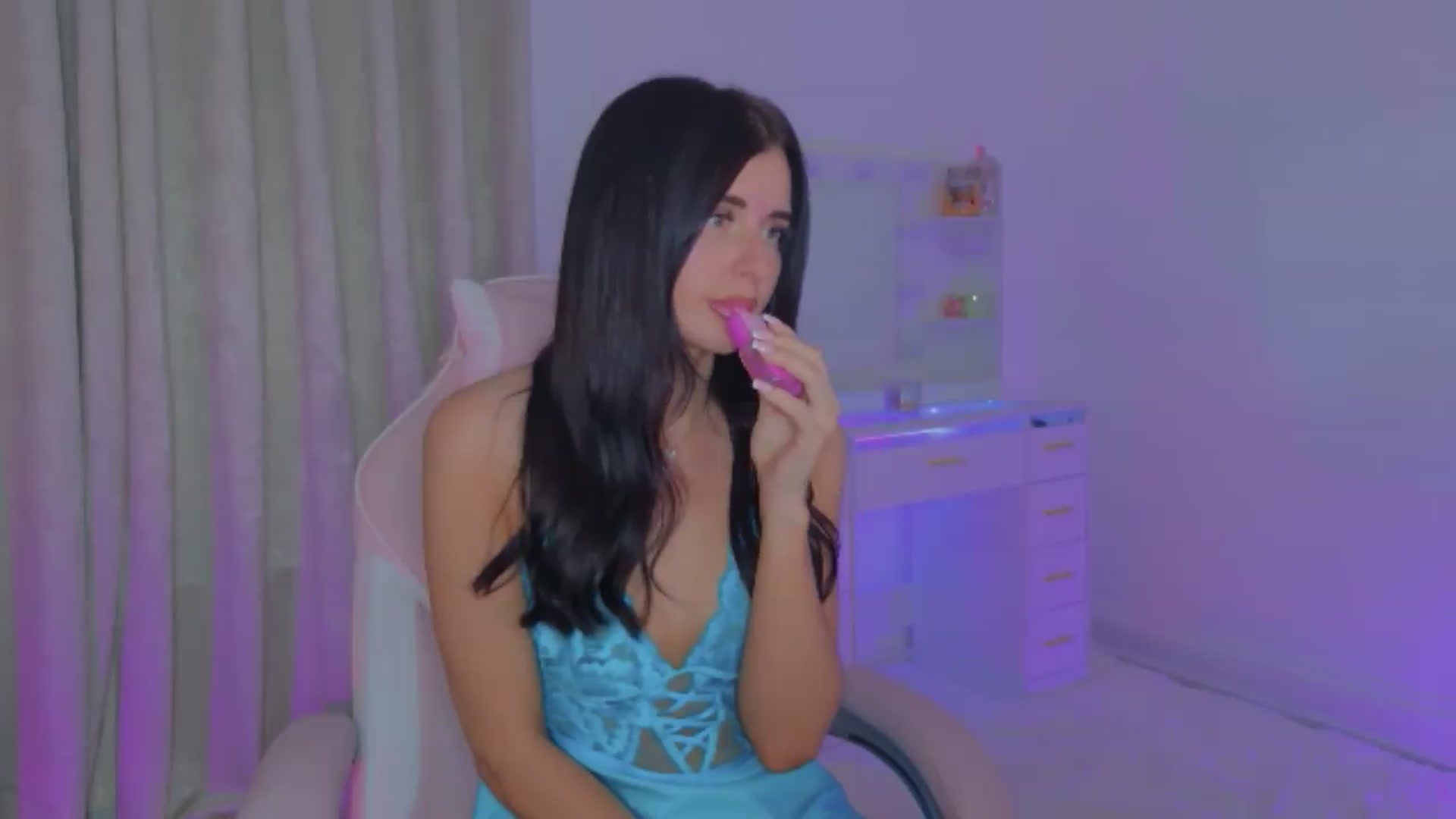 Gallery image thumbnail from Spanks_Wife's myfreecams stream on, 06/12/2026, 17:44 image 9 of 20