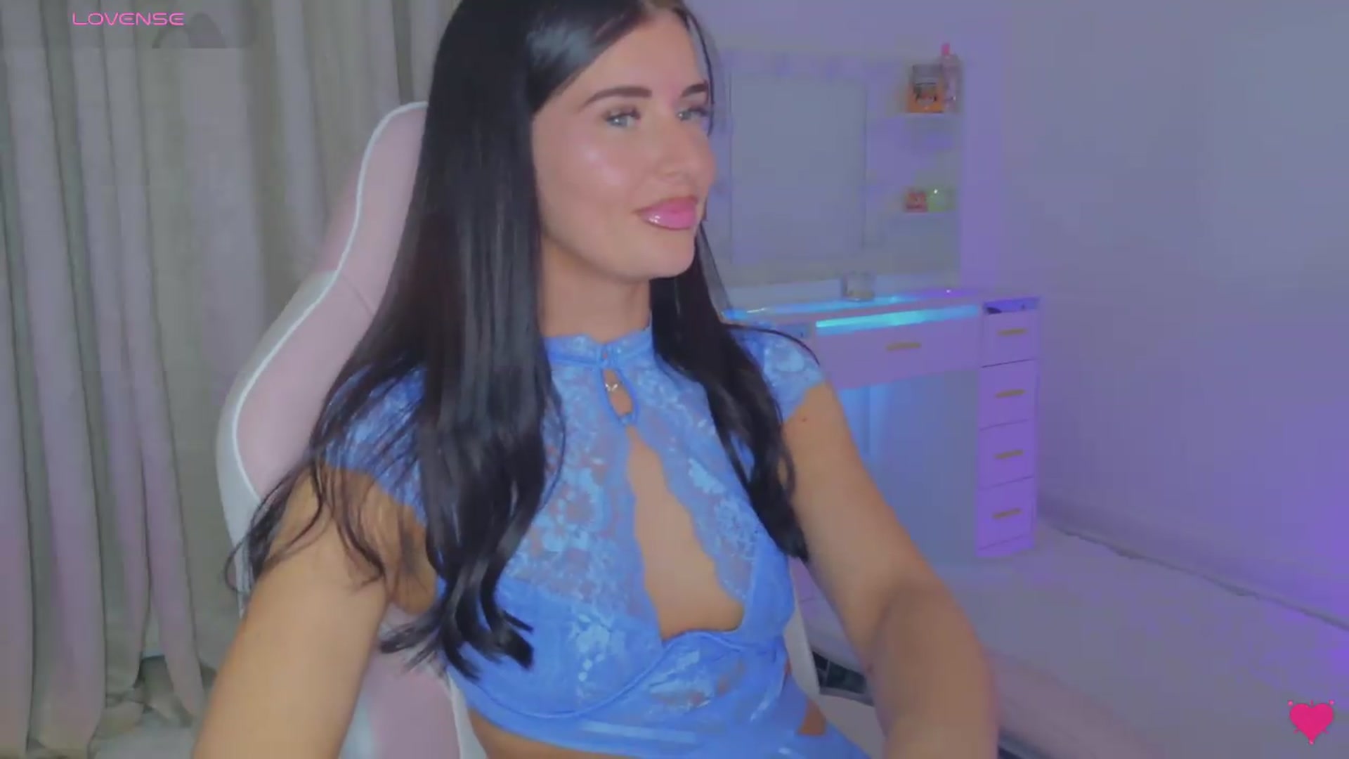 Gallery image thumbnail from Spanks_Wife's myfreecams stream on, 06/14/2026, 18:12 image 5 of 20