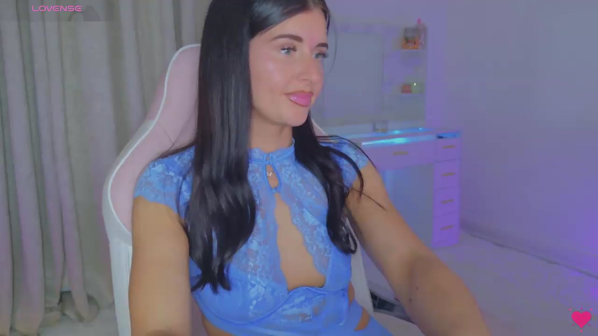 Gallery image thumbnail from Spanks_Wife's myfreecams stream on, 06/14/2026, 18:12 image 3 of 20