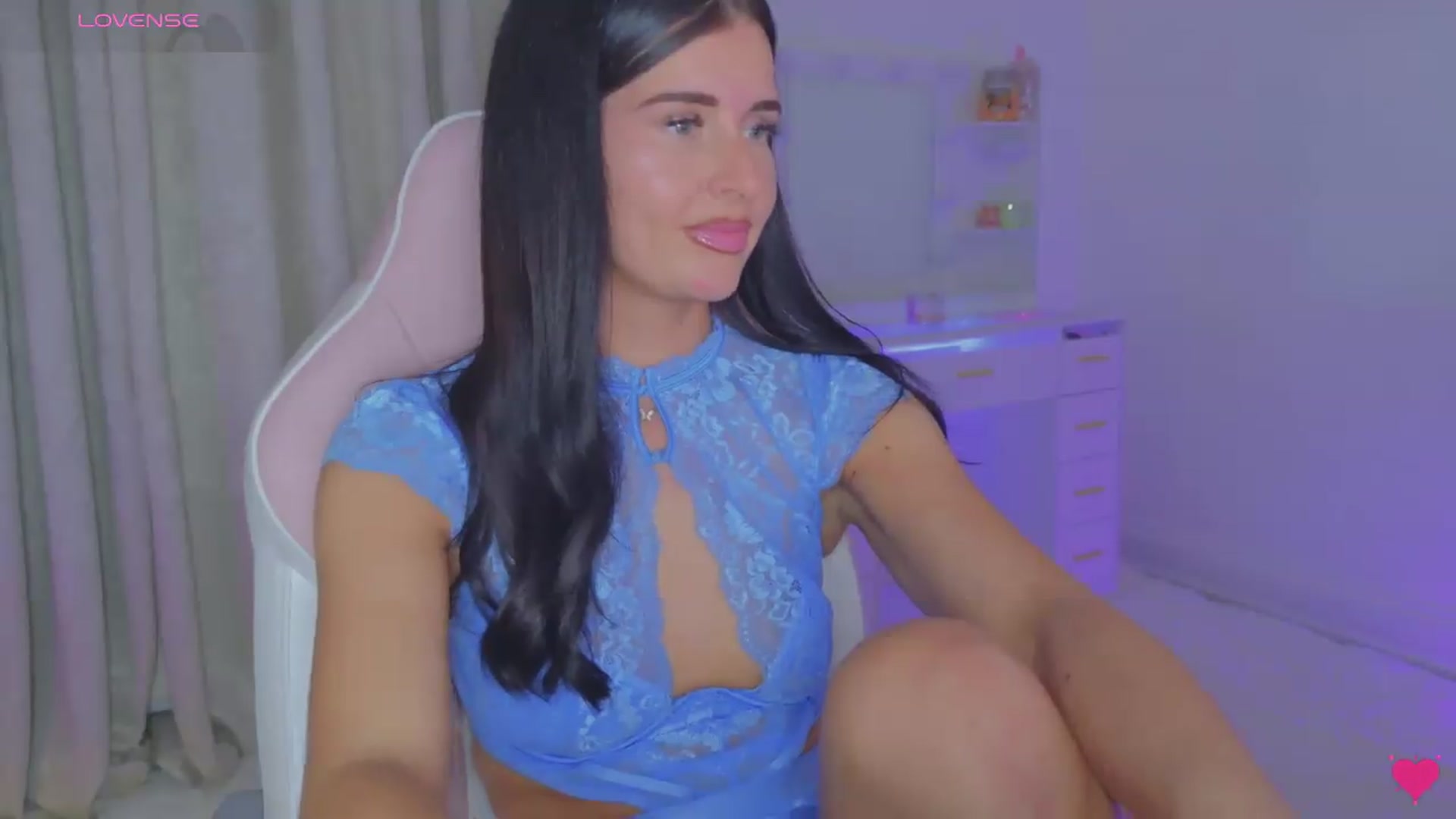 Gallery image thumbnail from Spanks_Wife's myfreecams stream on, 06/14/2026, 18:12 image 17 of 20