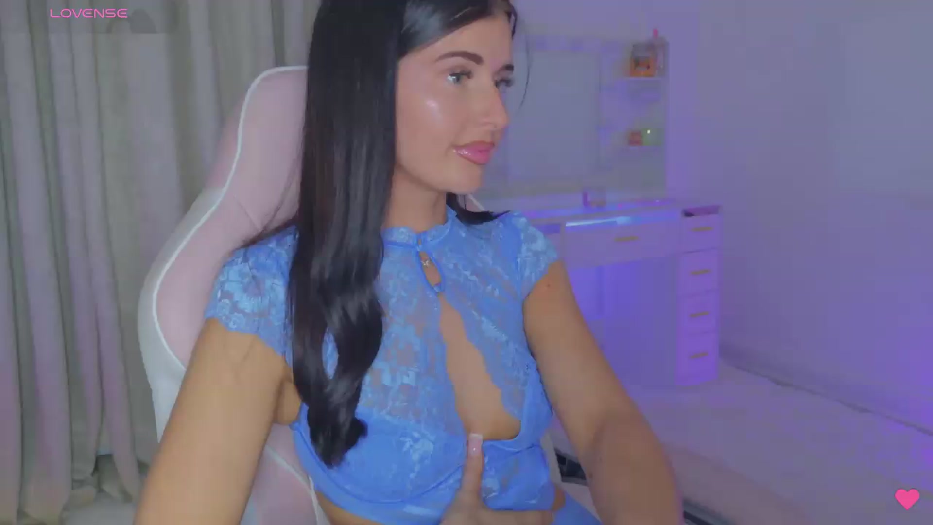 Gallery image thumbnail from Spanks_Wife's myfreecams stream on, 06/14/2026, 18:12 image 1 of 20