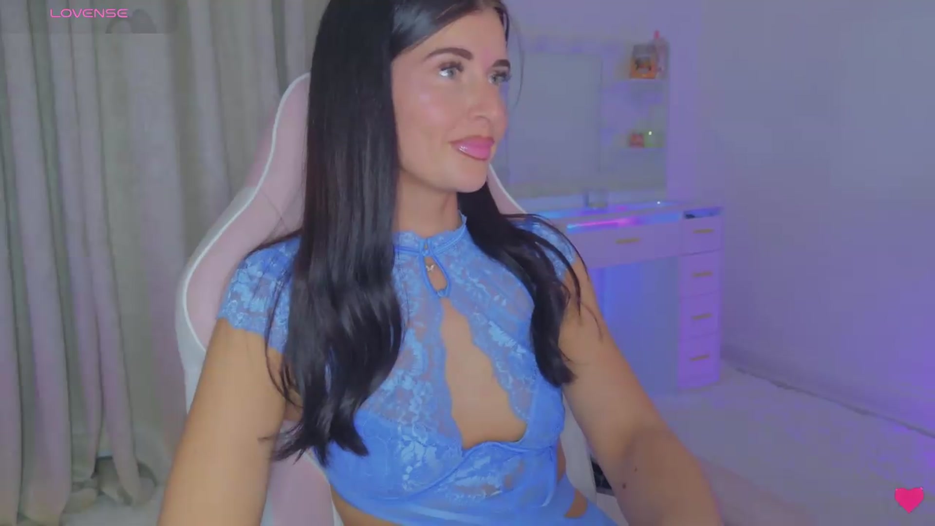 Gallery image thumbnail from Spanks_Wife's myfreecams stream on, 06/14/2026, 18:12 image 2 of 20