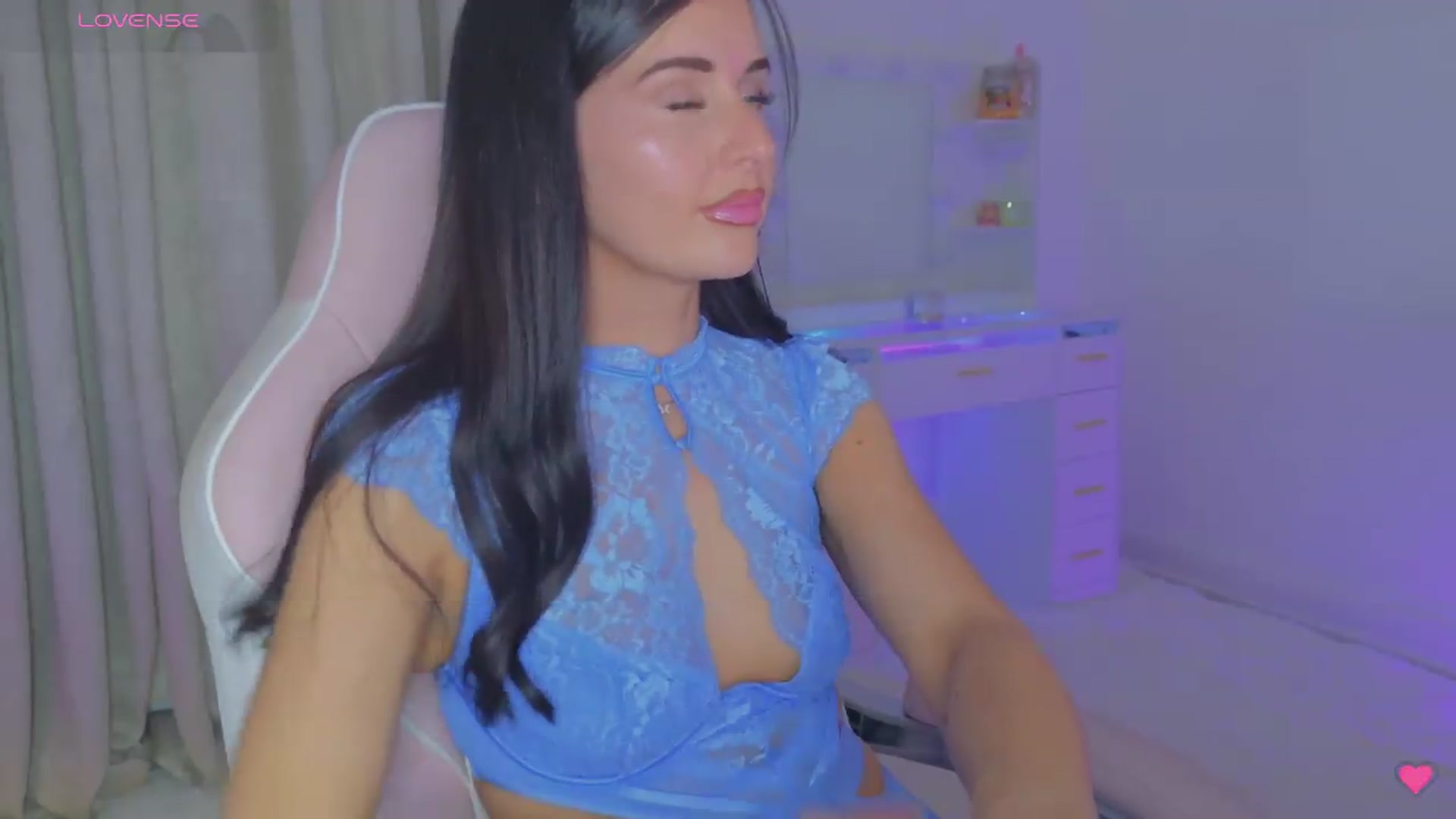 Gallery image thumbnail from Spanks_Wife's myfreecams stream on, 06/14/2026, 18:12 image 9 of 20
