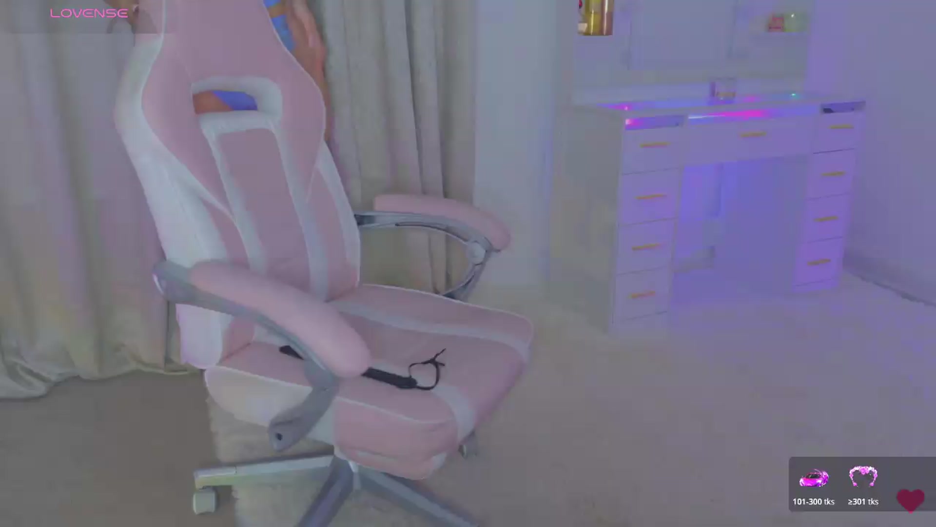 Gallery image thumbnail from Spanks_Wife's myfreecams stream on, 06/14/2026, 21:44 image 17 of 20