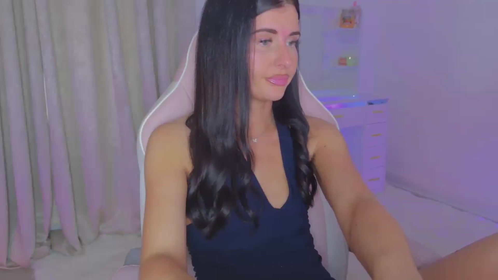 Gallery image thumbnail from Spanks_Wife's myfreecams stream on, 06/15/2026, 16:52 image 20 of 20