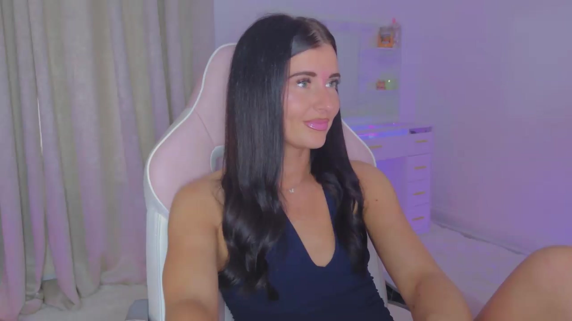 Gallery image thumbnail from Spanks_Wife's myfreecams stream on, 06/15/2026, 16:52 image 6 of 20