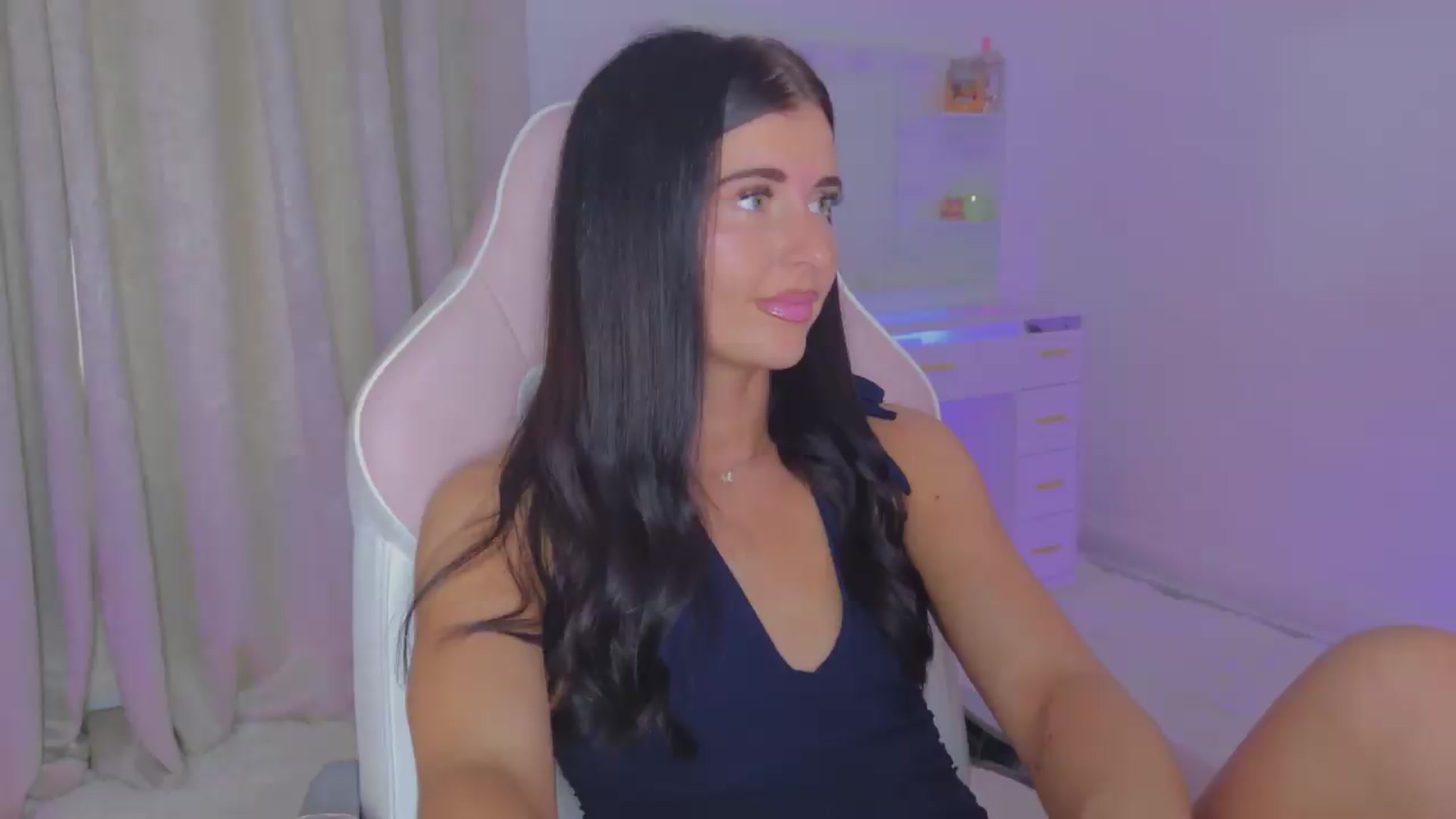 Gallery image thumbnail from Spanks_Wife's myfreecams stream on, 06/15/2026, 16:52 image 7 of 20
