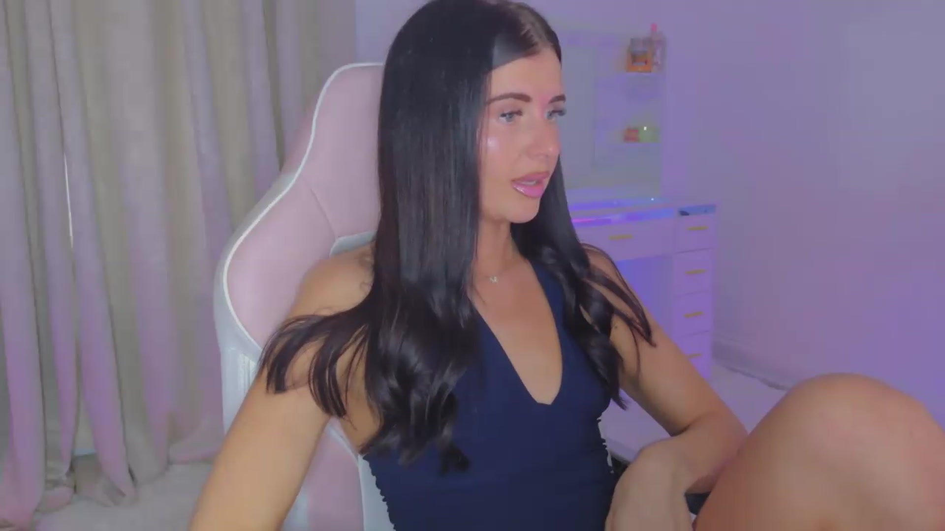 Gallery image thumbnail from Spanks_Wife's myfreecams stream on, 06/15/2026, 16:52 image 2 of 20