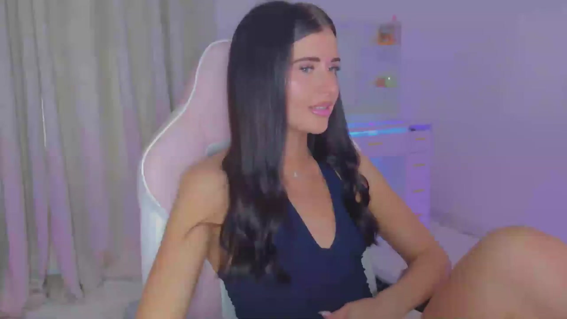 Gallery image thumbnail from Spanks_Wife's myfreecams stream on, 06/15/2026, 16:52 image 4 of 20