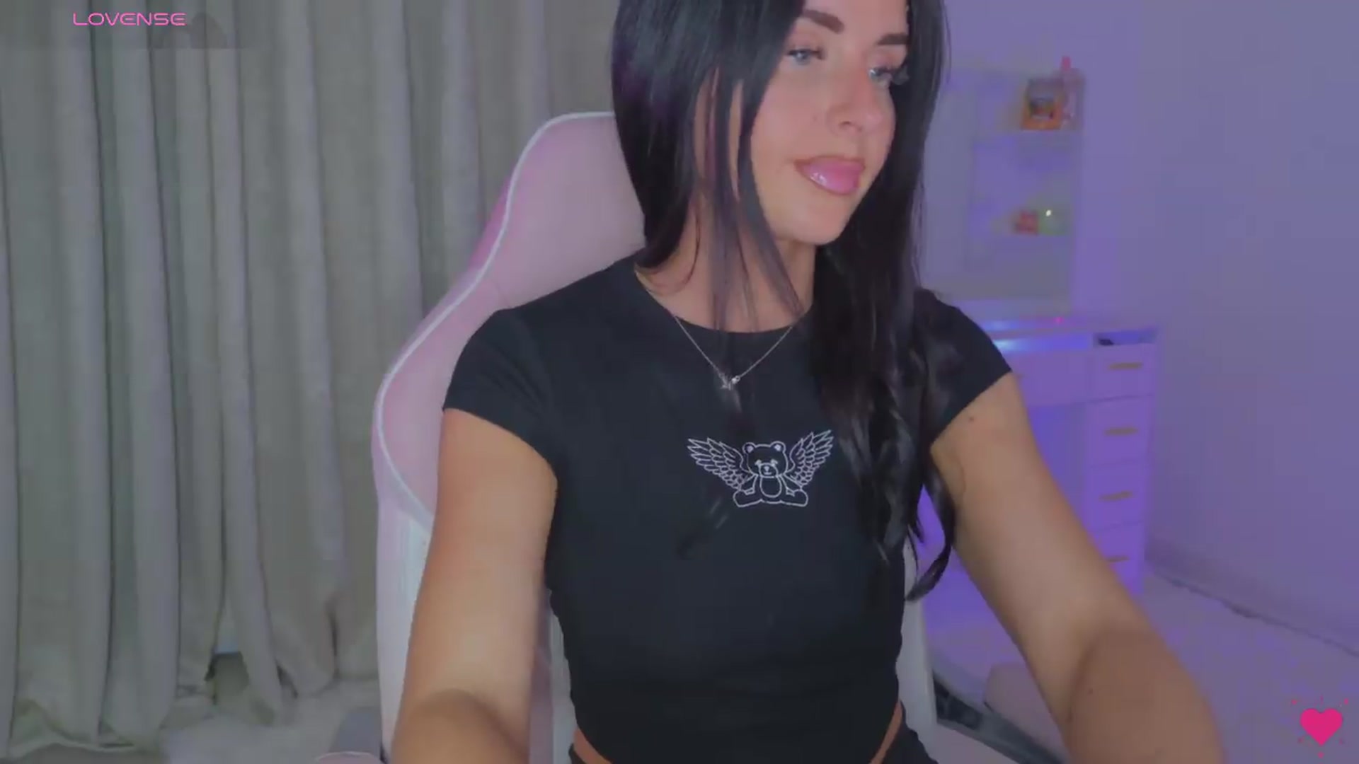 Gallery image thumbnail from Spanks_Wife's myfreecams stream on, 06/15/2026, 20:59 image 18 of 20