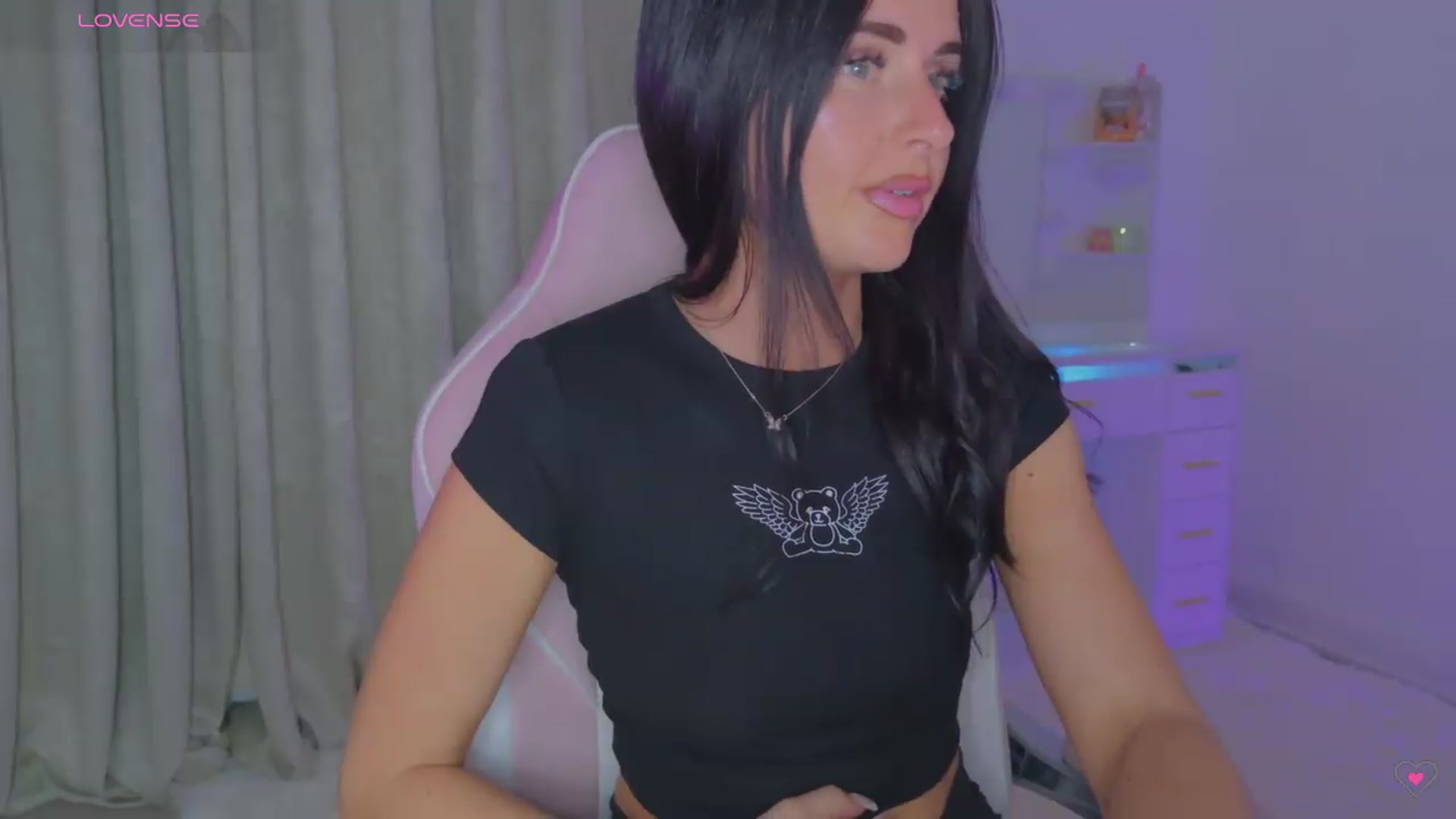 Gallery image thumbnail from Spanks_Wife's myfreecams stream on, 06/15/2026, 20:59 image 17 of 20