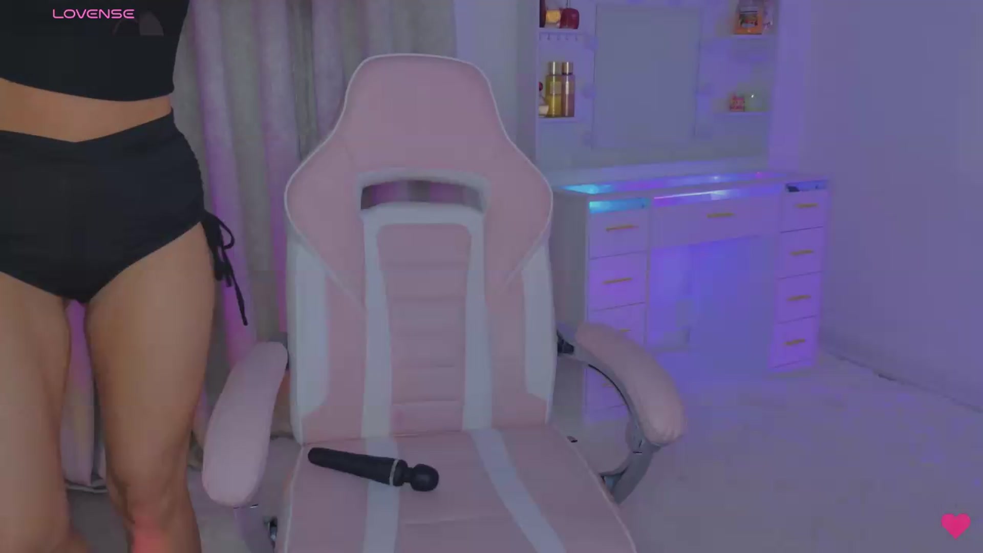 Gallery image thumbnail from Spanks_Wife's myfreecams stream on, 06/15/2026, 22:16 image 11 of 20
