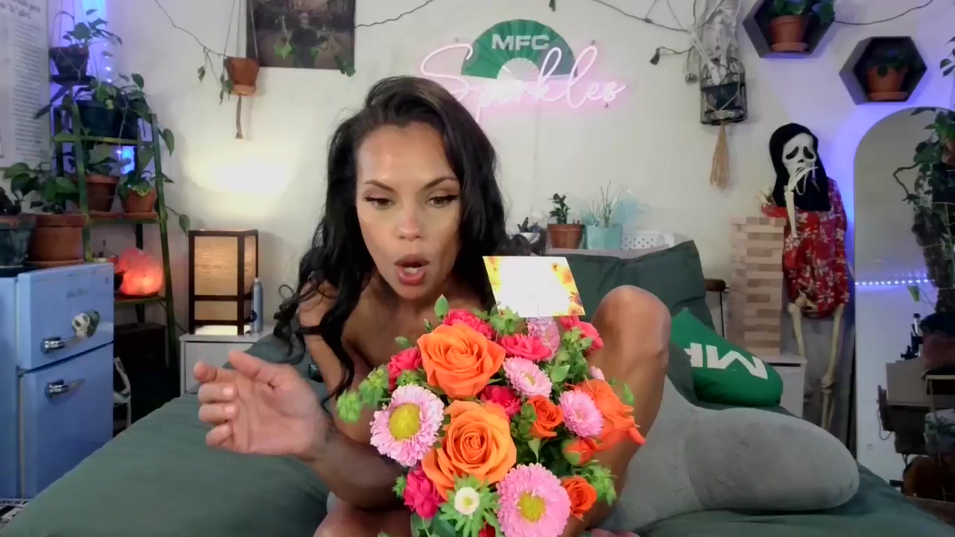 Gallery image thumbnail from Sparkl3s_BDay's myfreecams stream on, 09/04/2025, 10:19 image 1 of 20