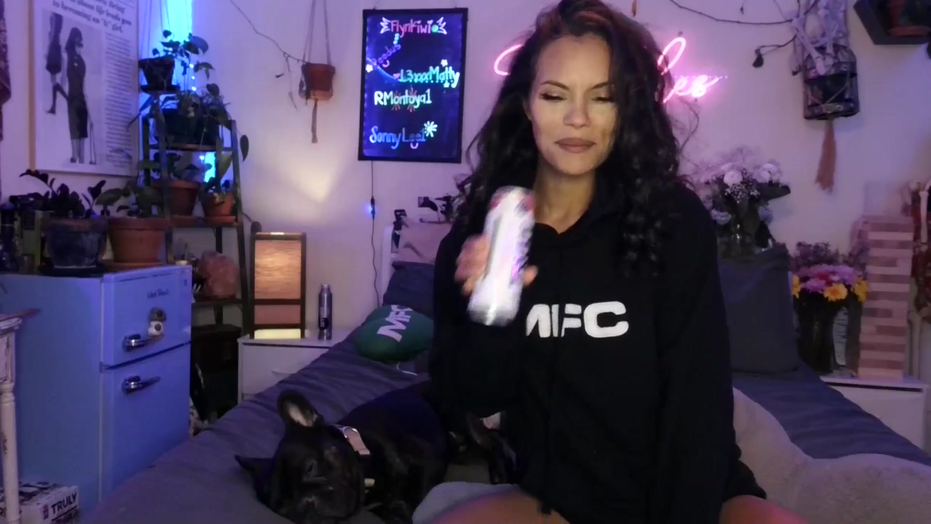Gallery image thumbnail from Sparkl3s_BDay's myfreecams stream on, 09/16/2025, 08:35 image 12 of 20