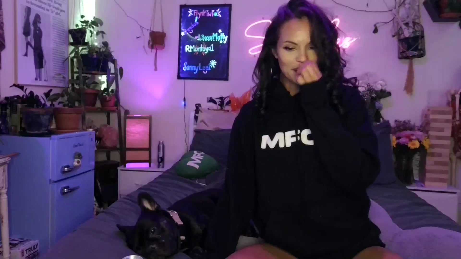Gallery image thumbnail from Sparkl3s_BDay's myfreecams stream on, 09/16/2025, 08:35 image 11 of 20