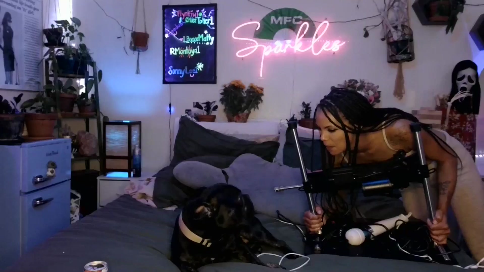 Gallery image thumbnail from Sparkl3s_BDay's myfreecams stream on, 09/19/2025, 10:25 image 5 of 20
