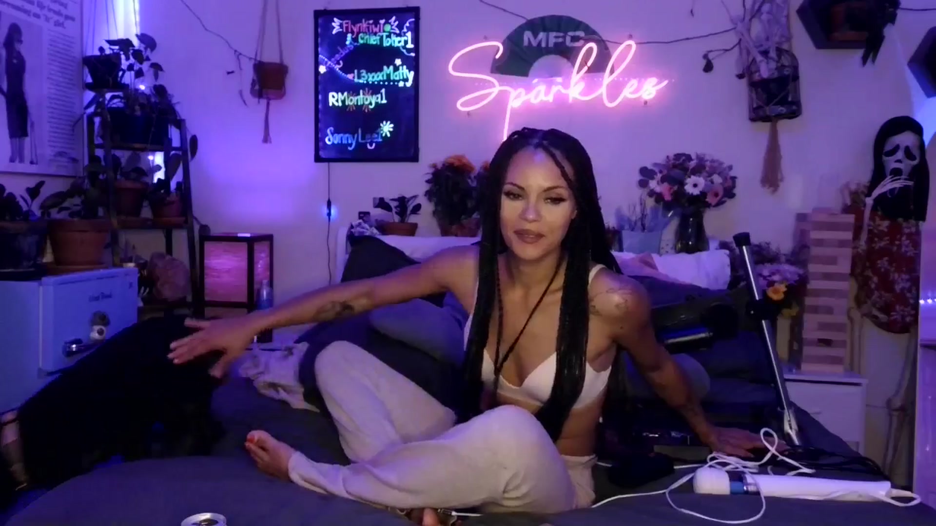 Gallery image thumbnail from Sparkl3s_BDay's myfreecams stream on, 09/19/2025, 10:25 image 11 of 20