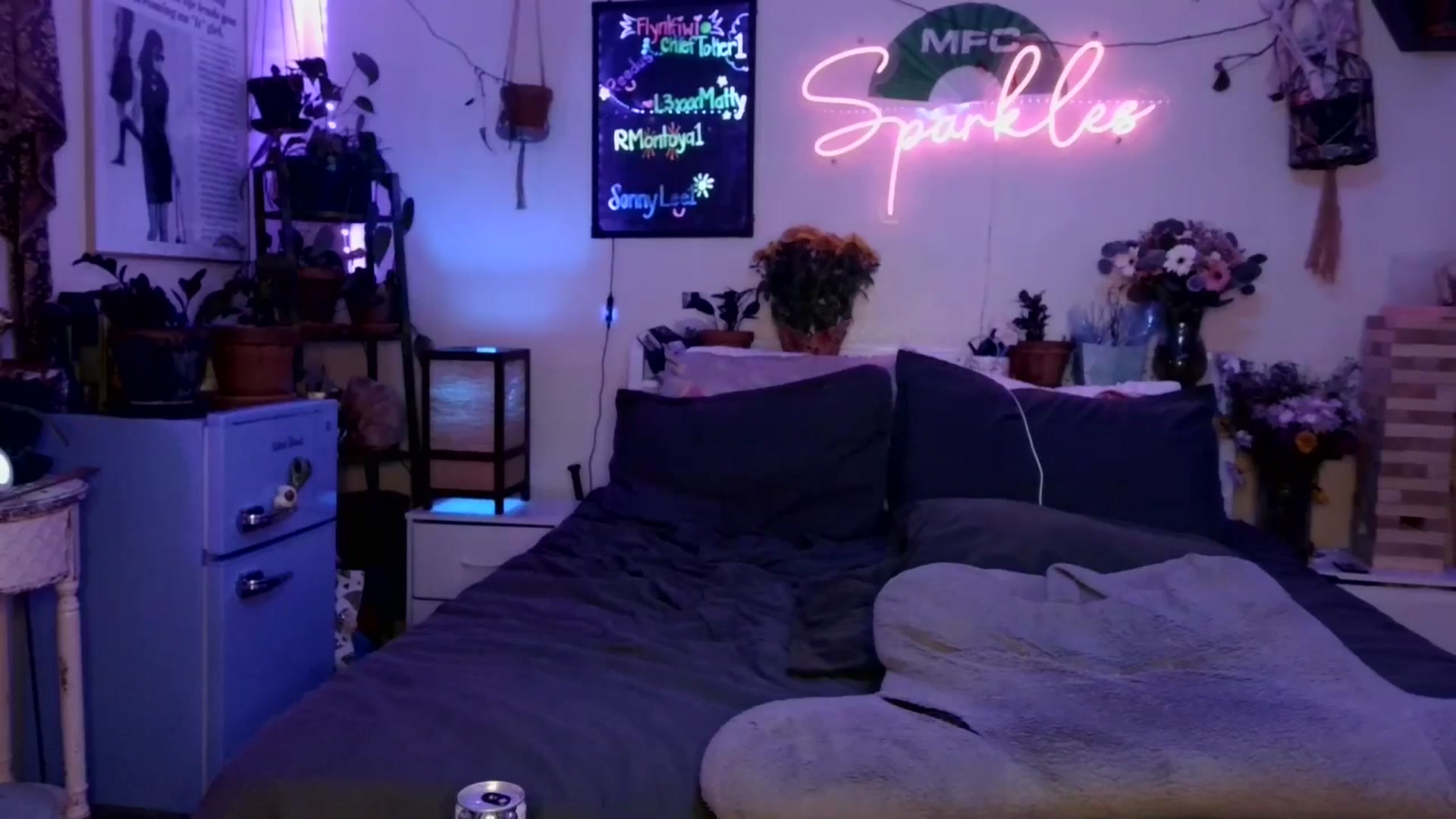 Gallery image thumbnail from Sparkl3s_BDay's myfreecams stream on, 09/22/2025, 06:46 image 2 of 20