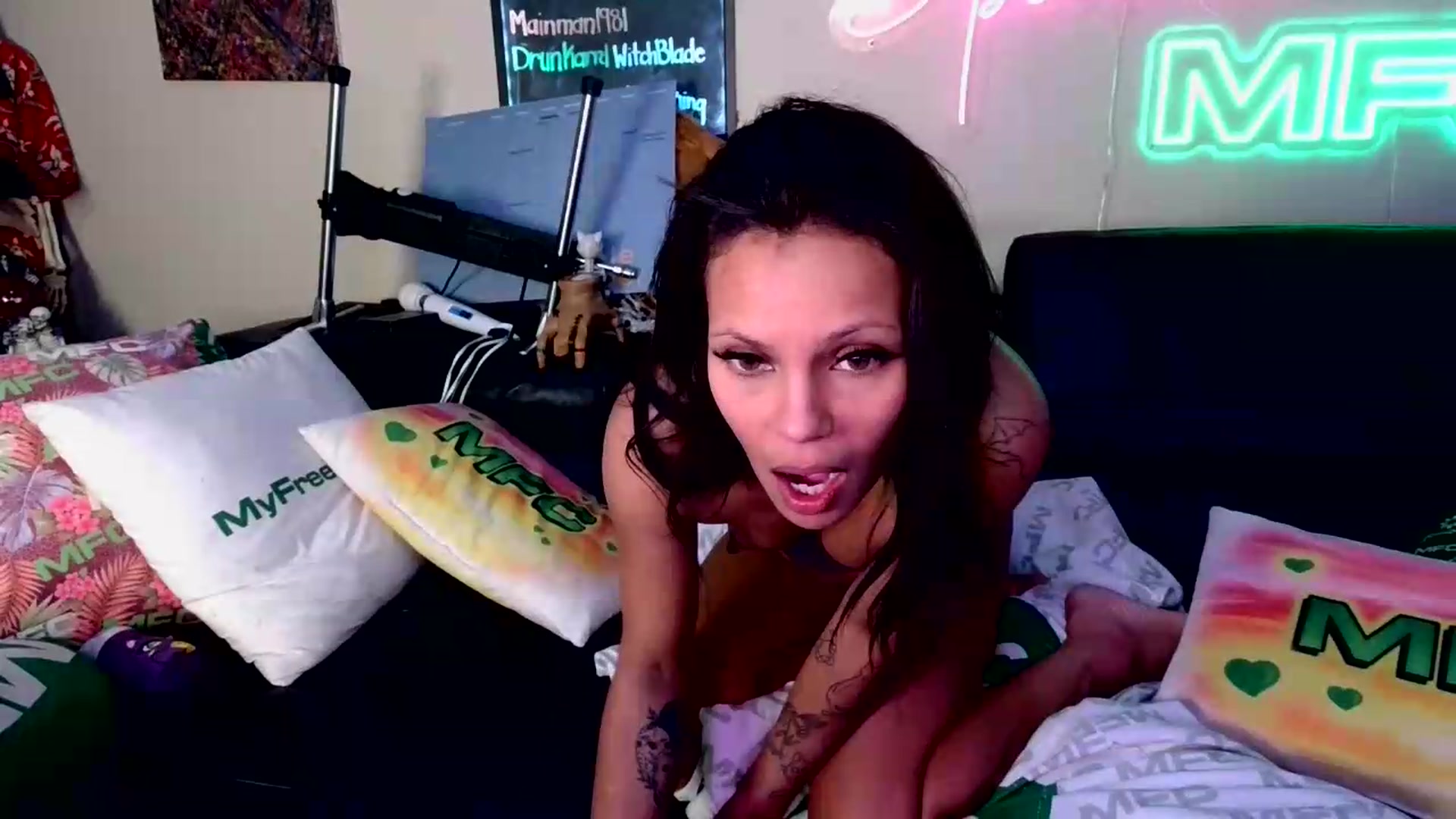Gallery image thumbnail from Sparkl3s_BDay's myfreecams stream on, 09/13/2026, 09:24 image 11 of 20