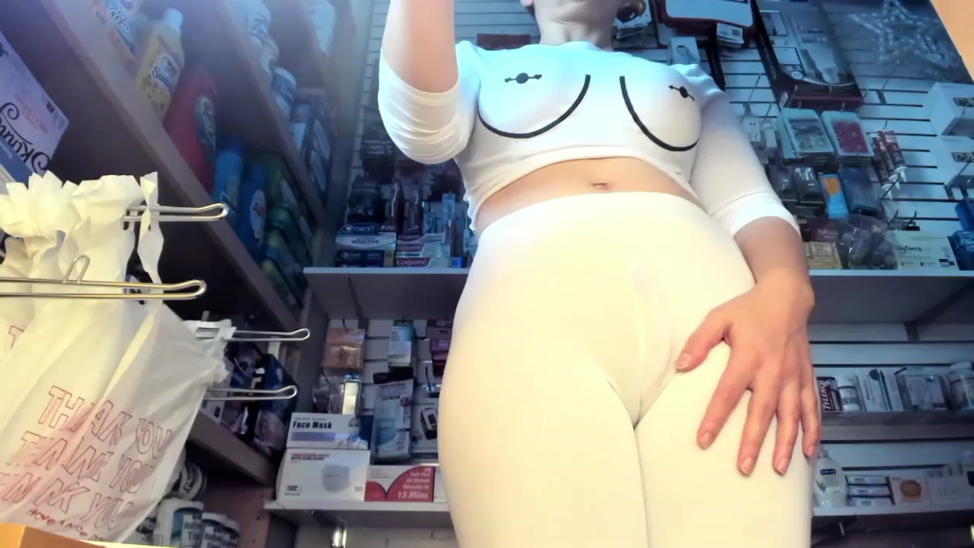 Gallery image thumbnail from SparkleLuLu's myfreecams stream on, 11/21/2022, 21:09 image 17 of 20
