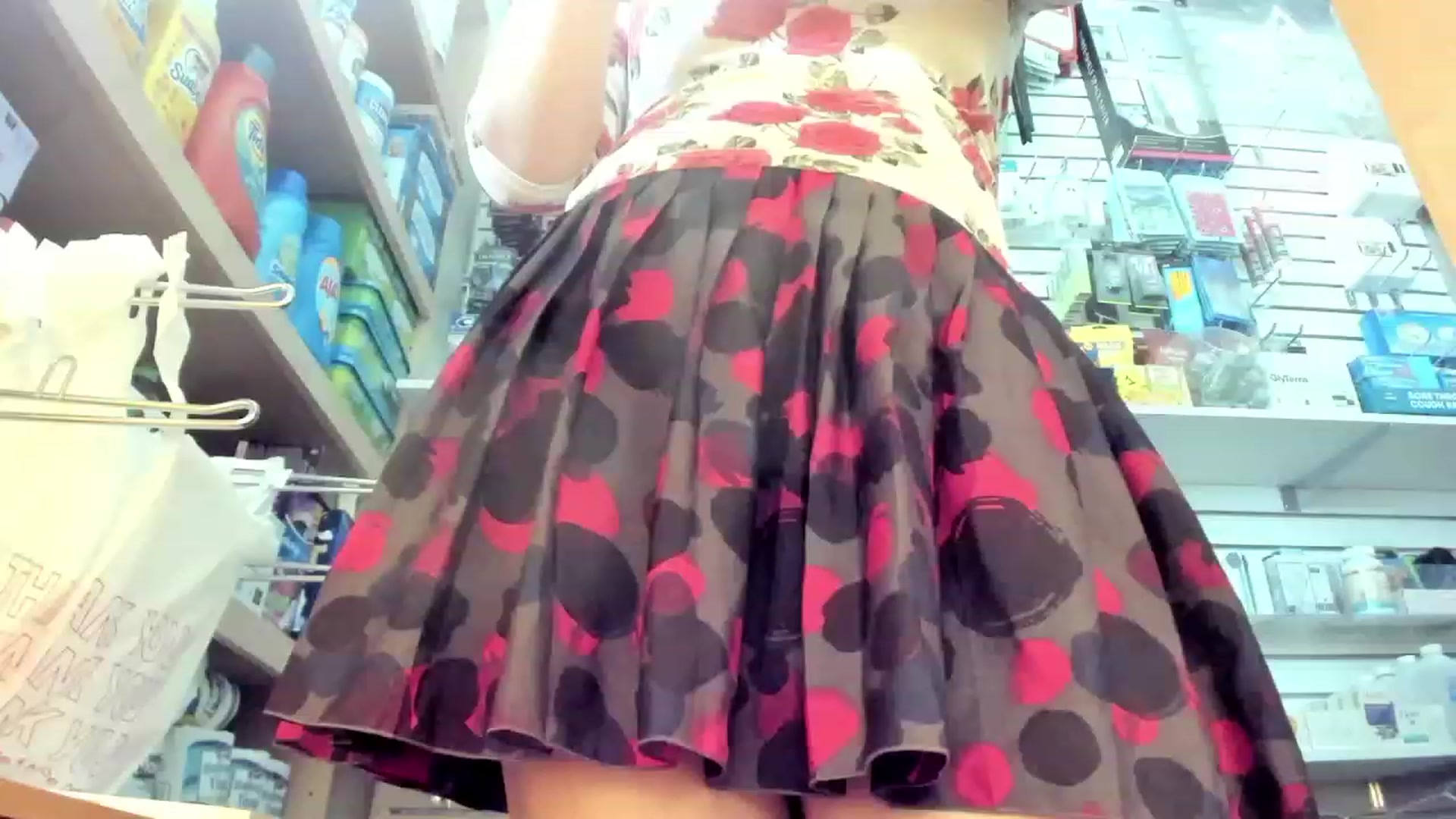 Gallery image thumbnail from SparkleLuLu's myfreecams stream on, 11/28/2022, 19:36 image 8 of 20