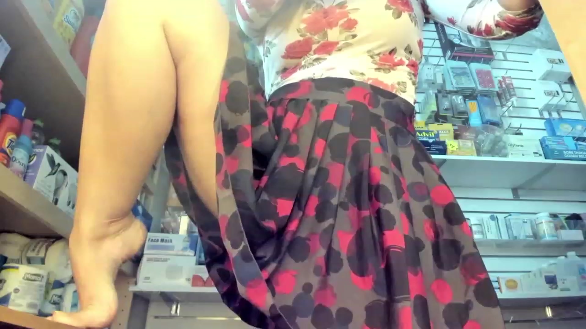 Gallery image thumbnail from SparkleLuLu's myfreecams stream on, 11/28/2022, 19:58 image 14 of 20
