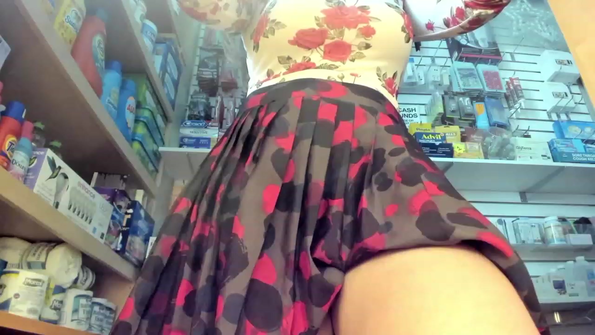 Gallery image thumbnail from SparkleLuLu's myfreecams stream on, 11/28/2022, 19:58 image 10 of 20