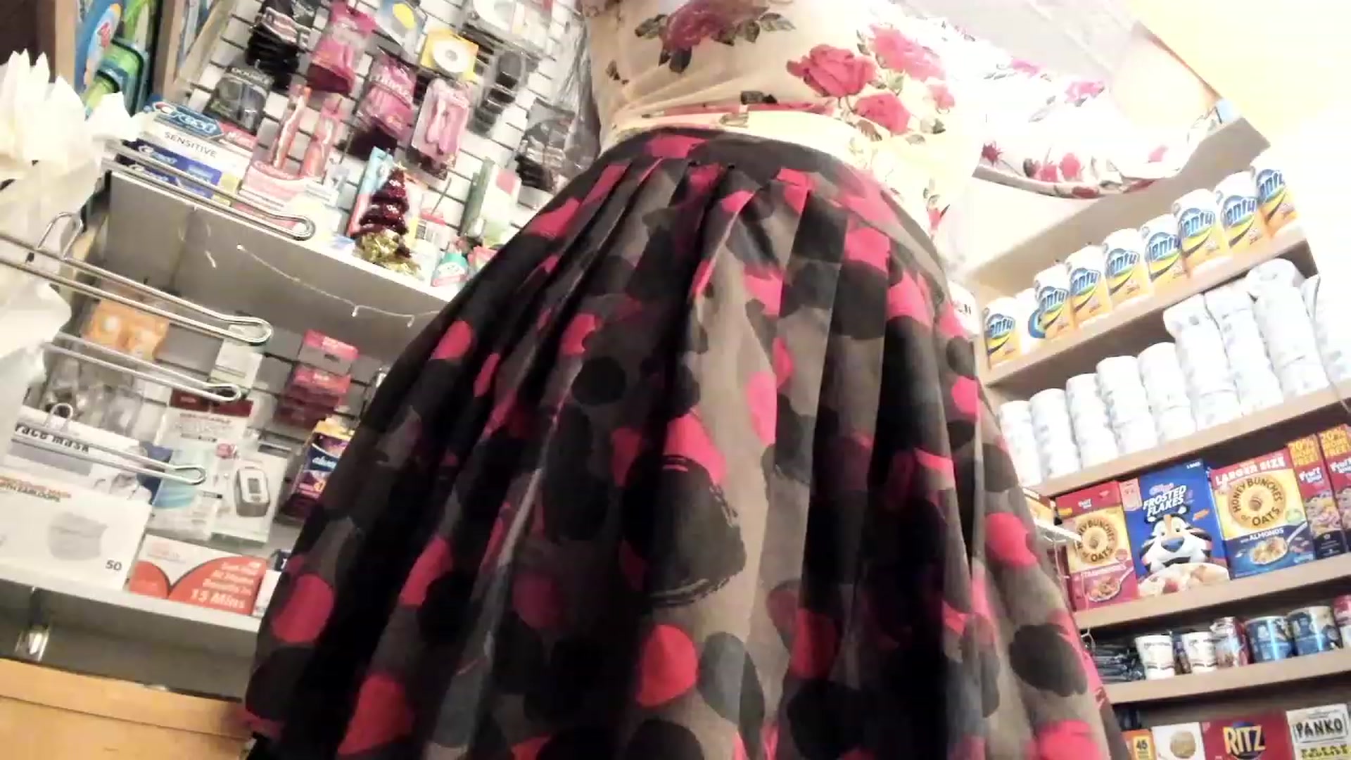 Gallery image thumbnail from SparkleLuLu's myfreecams stream on, 12/22/2022, 20:05 image 12 of 20