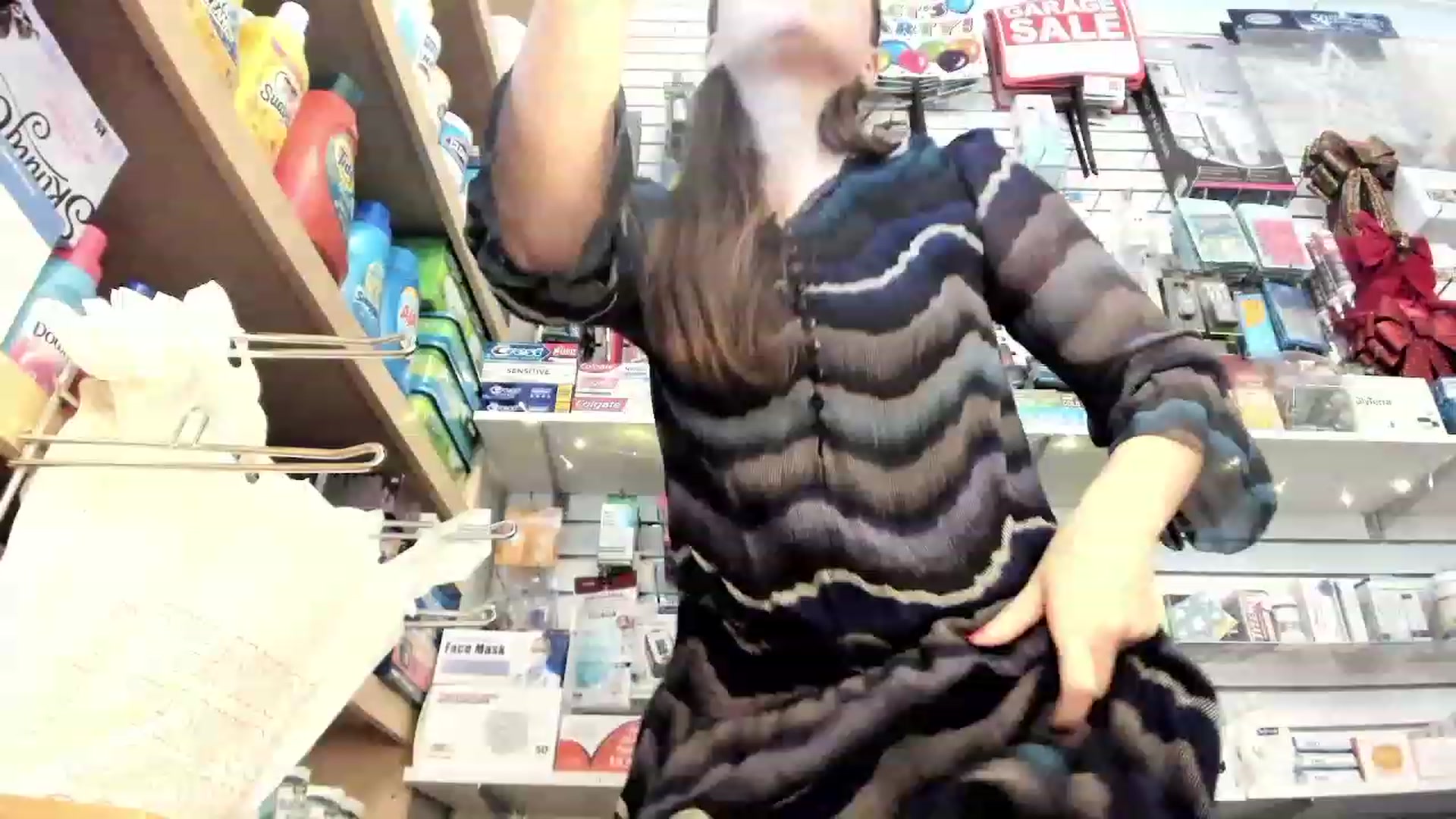 Gallery image thumbnail from SparkleLuLu's myfreecams stream on, 12/23/2022, 20:48 image 1 of 20