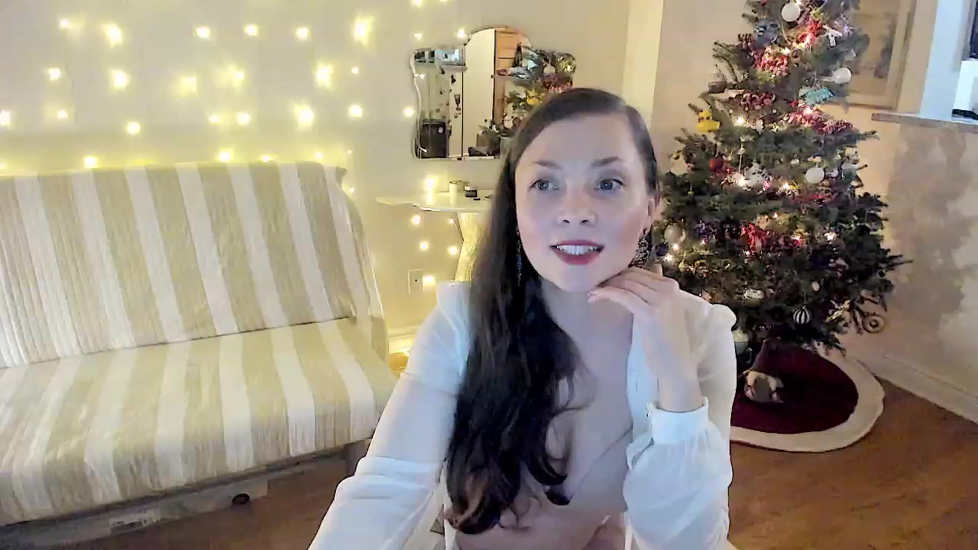 Gallery image thumbnail from SparkleLuLu's myfreecams stream on, 01/01/2023, 05:41 image 5 of 20