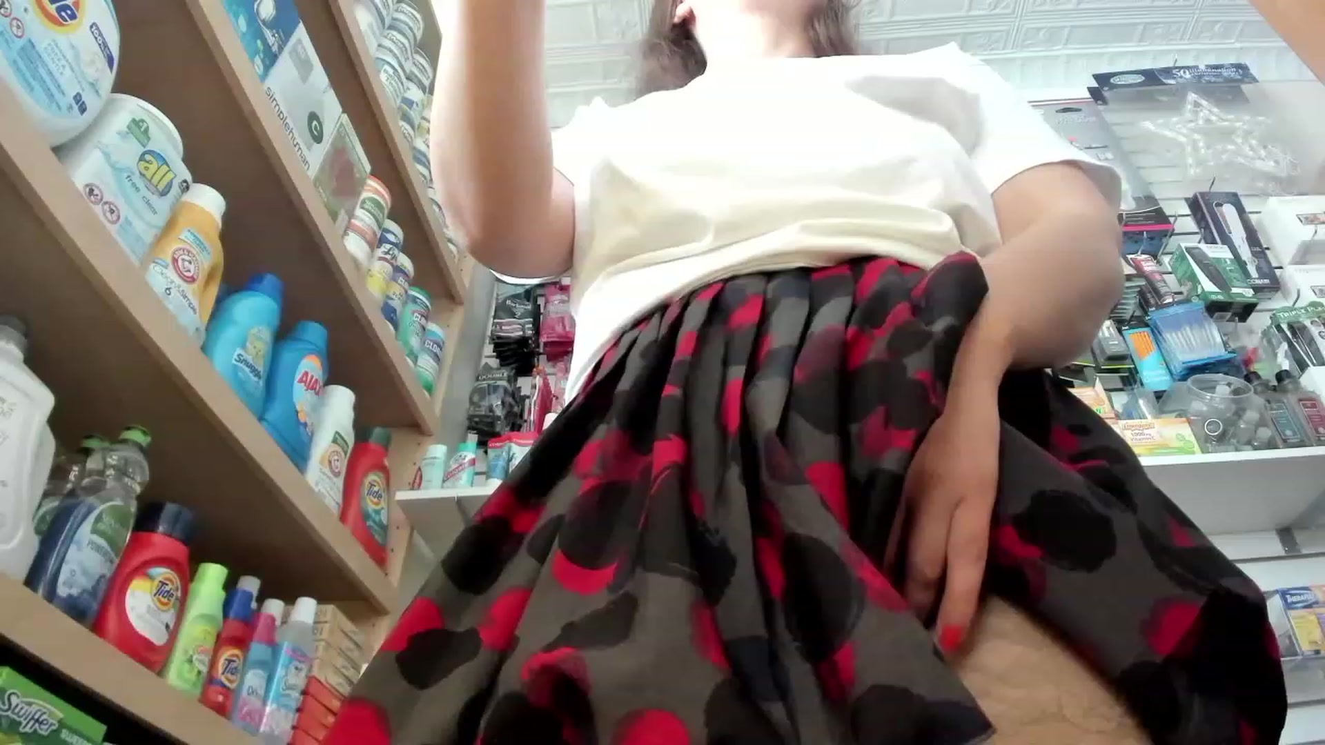 Gallery image thumbnail from SparkleLuLu's myfreecams stream on, 08/14/2023, 16:40 image 17 of 20