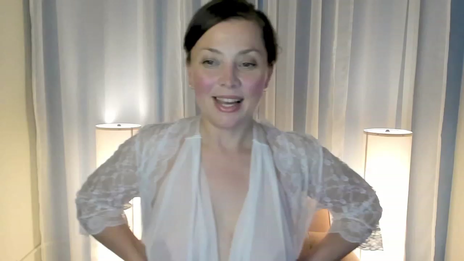 Gallery image thumbnail from SparkleLuLu's myfreecams stream on, 10/28/2023, 23:26 image 15 of 20