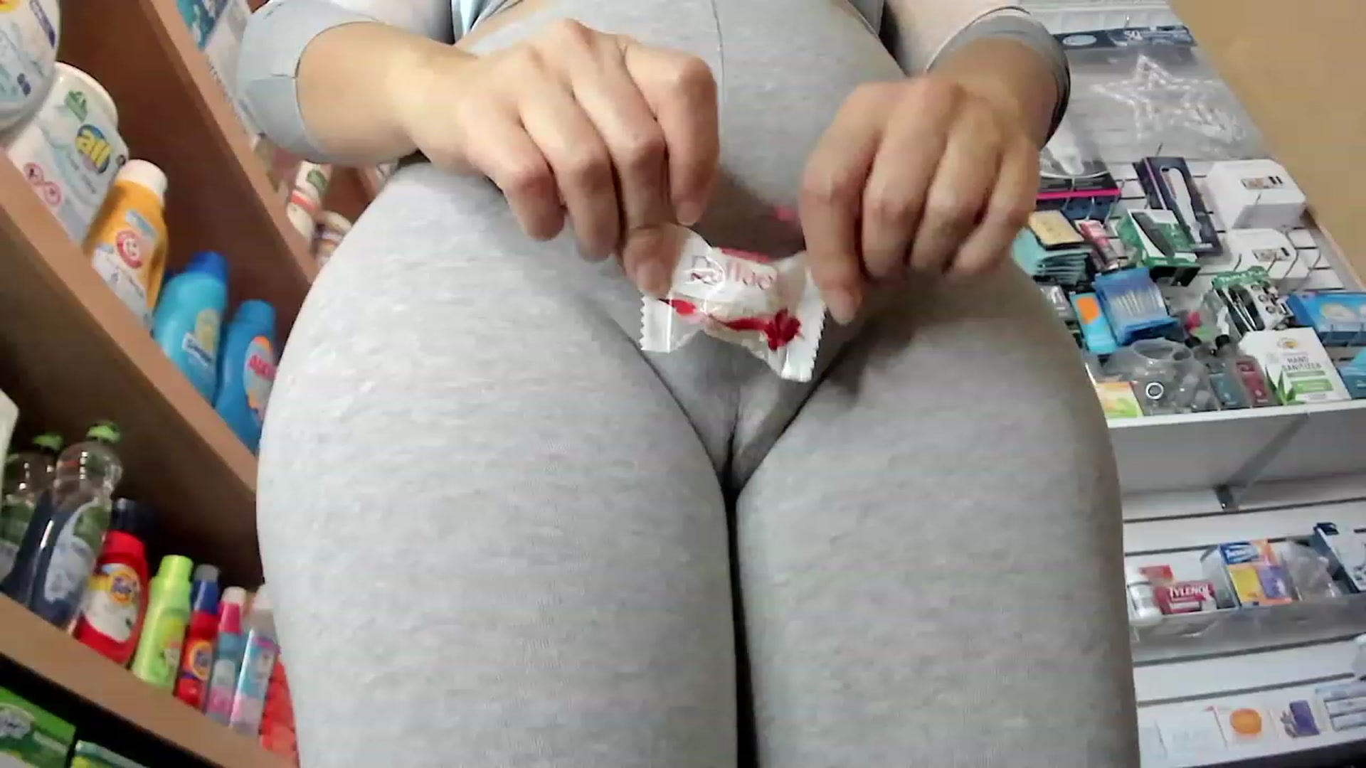 Gallery image thumbnail from SparkleLuLu's myfreecams stream on, 11/14/2023, 19:30 image 6 of 20