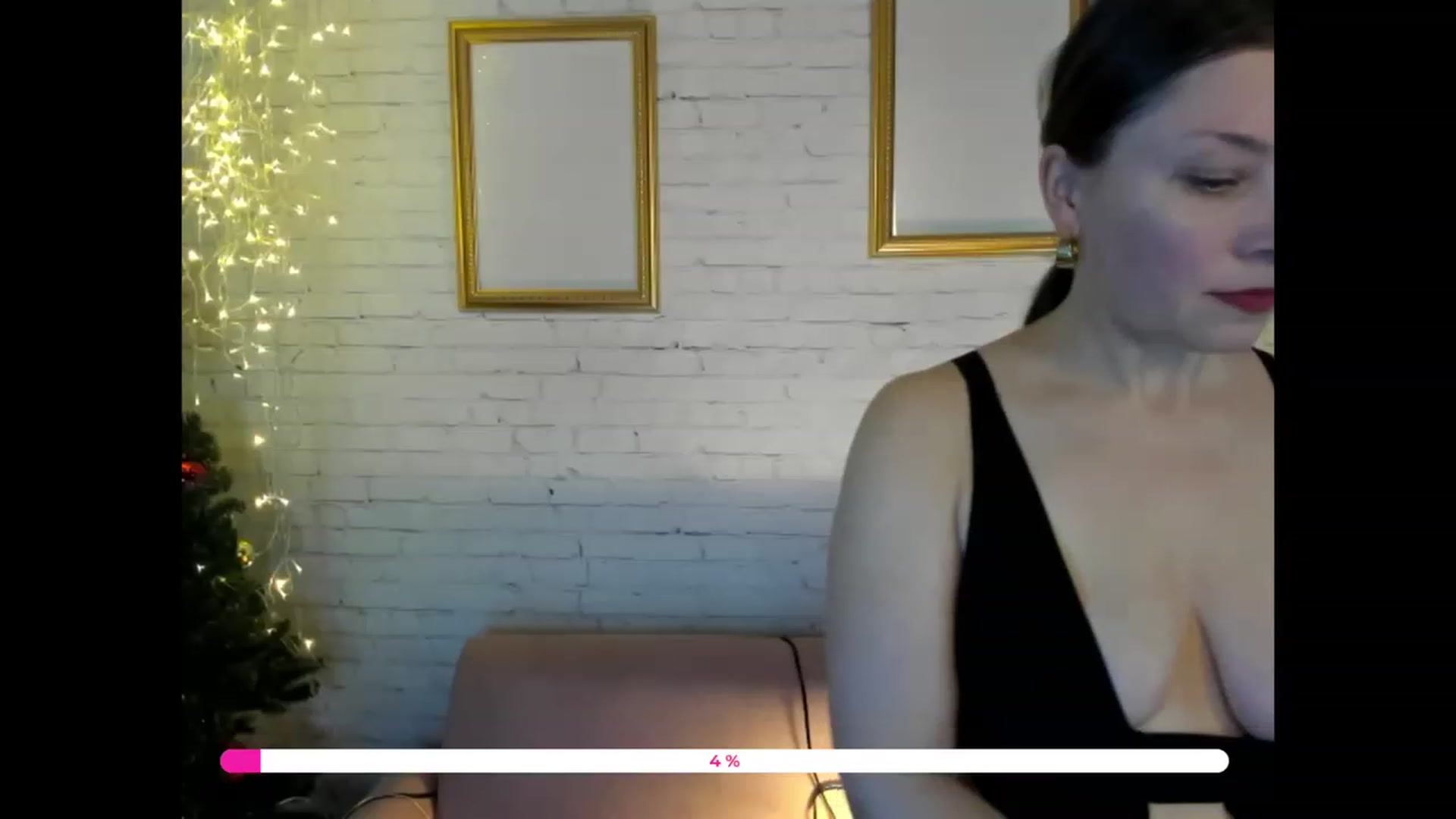 Gallery image thumbnail from SparkleLuLu's myfreecams stream on, 12/28/2023, 21:47 image 20 of 20