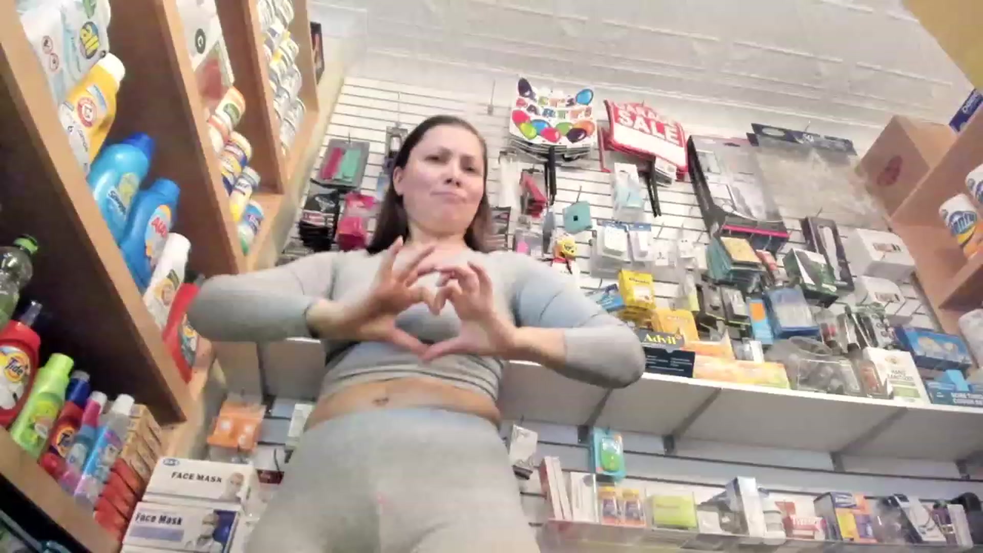 Gallery image thumbnail from SparkleLuLu's myfreecams stream on, 01/28/2024, 21:40 image 2 of 20
