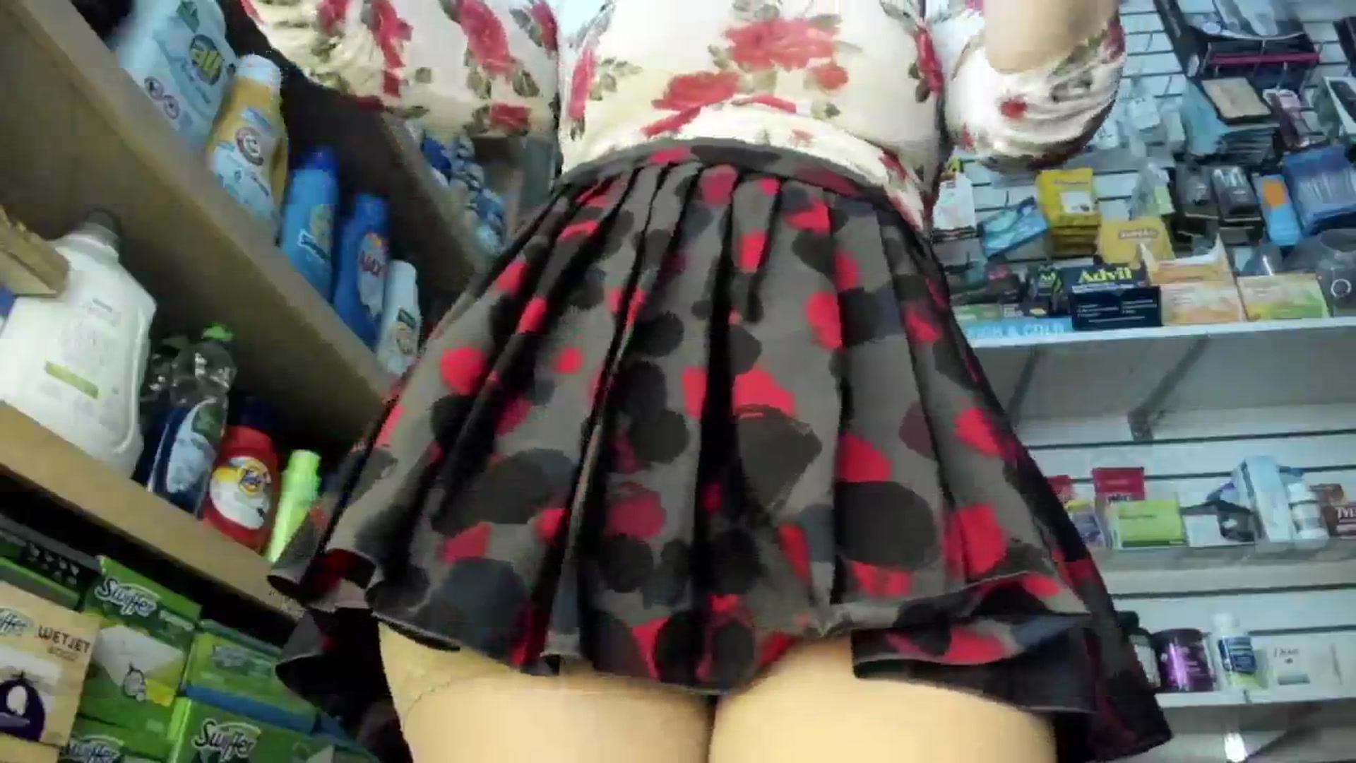 Gallery image thumbnail from SparkleLuLu's myfreecams stream on, 06/23/2024, 23:27 image 13 of 20