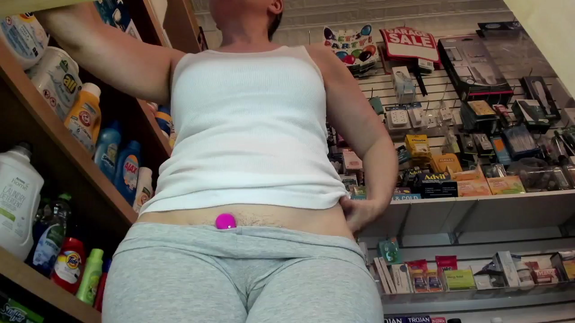 Gallery image thumbnail from SparkleLuLu's myfreecams stream on, 08/02/2024, 23:00 image 15 of 20