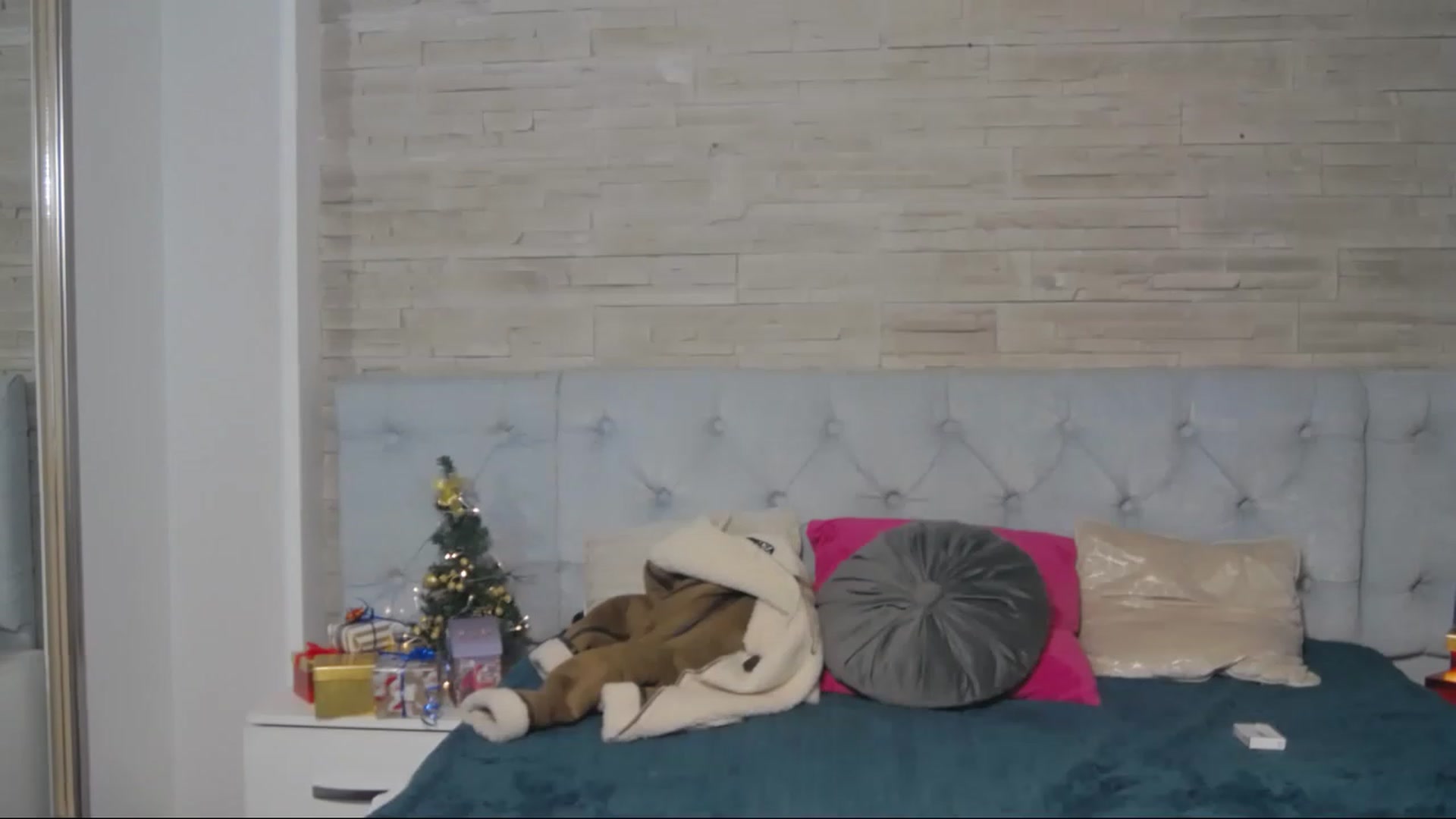 Gallery image thumbnail from SparklingN's myfreecams stream on, 12/09/2022, 16:41 image 4 of 20