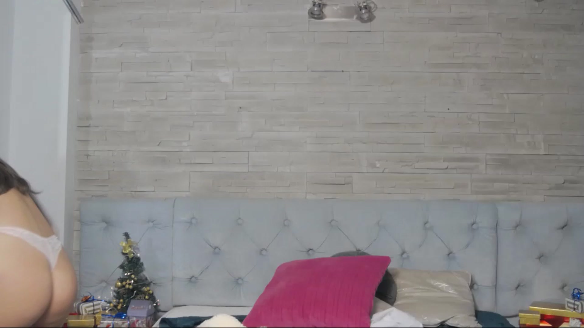 Gallery image thumbnail from SparklingN's myfreecams stream on, 12/10/2022, 14:40 image 17 of 20