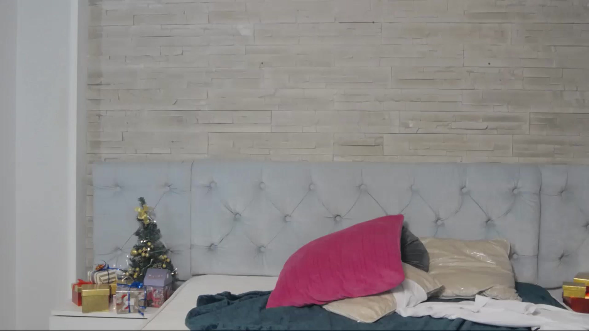 Gallery image thumbnail from SparklingN's myfreecams stream on, 12/10/2022, 16:32 image 3 of 20